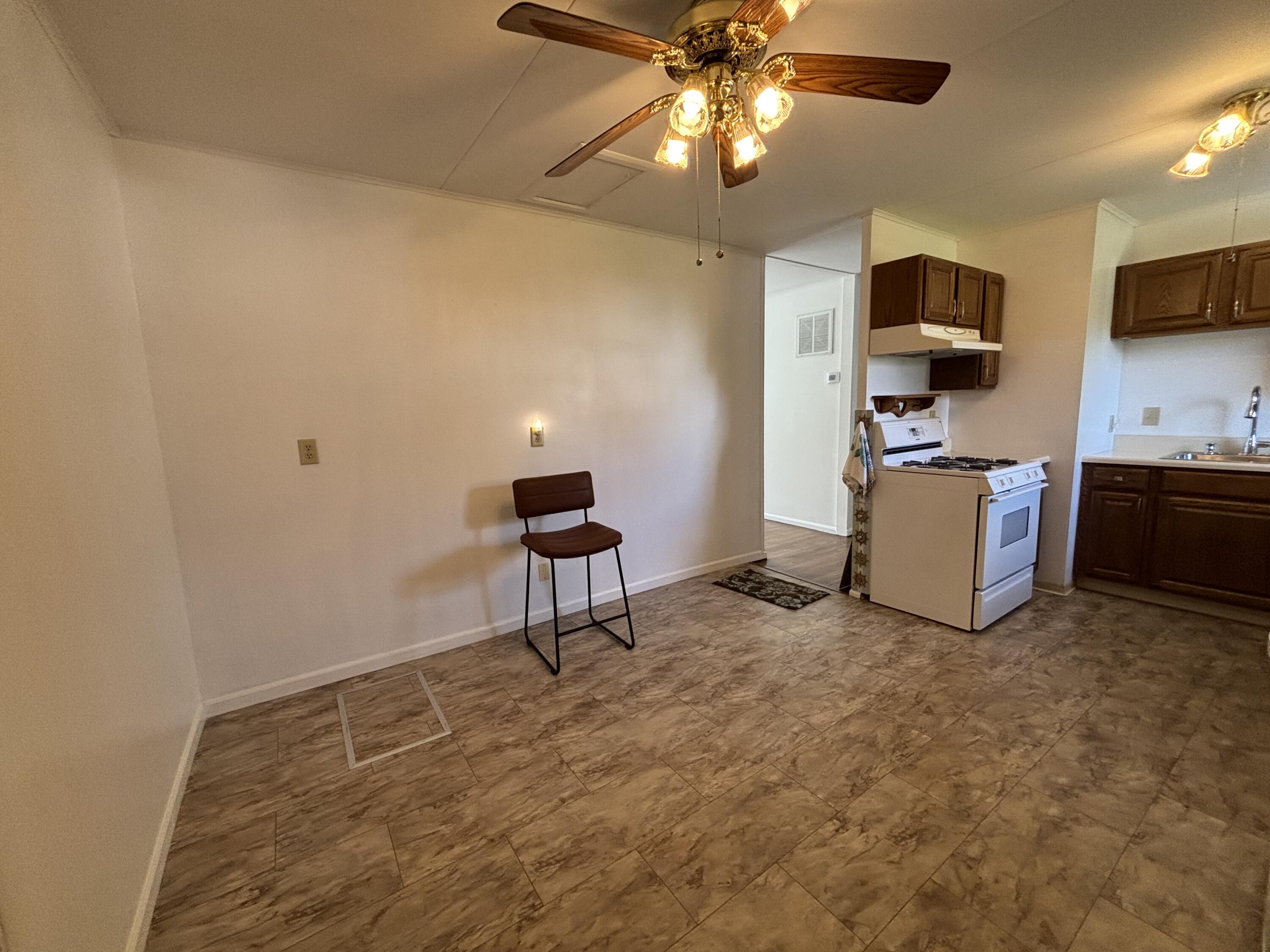 1305 Wright Street Property Photo 11