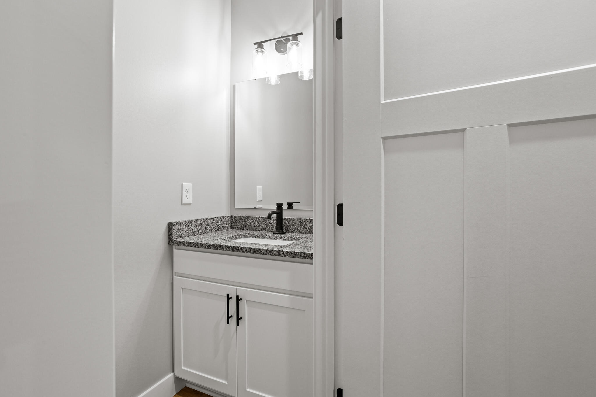 3113 Seminole Way Property Photo 23