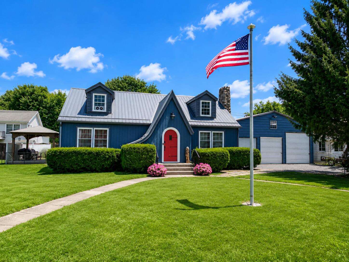 128 Clermont Avenue