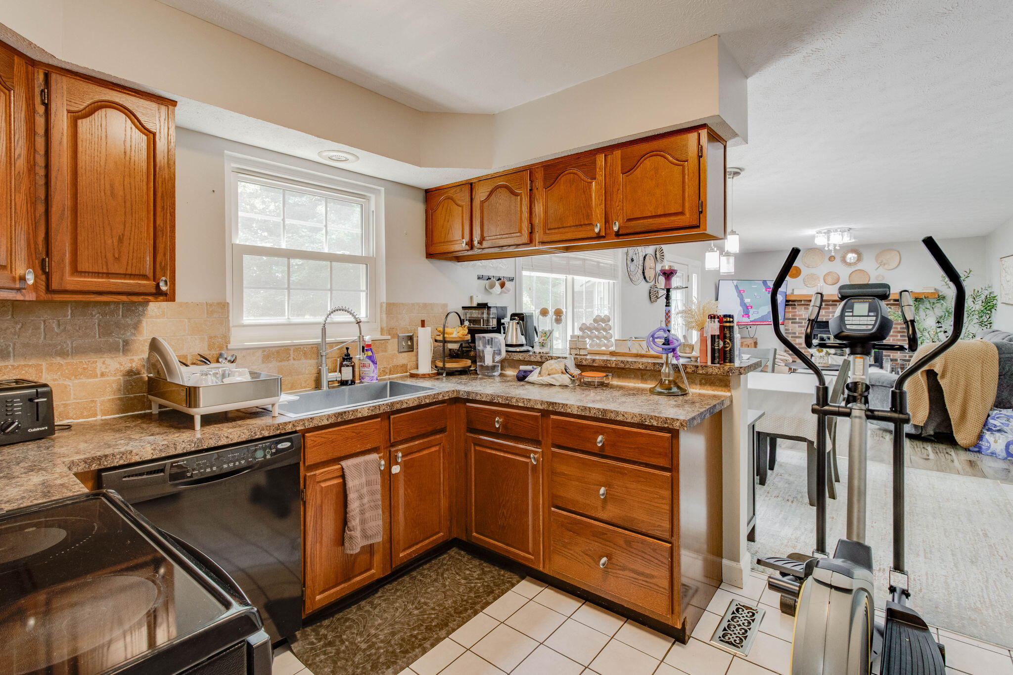10175 Forestedge Lane Property Photo 7