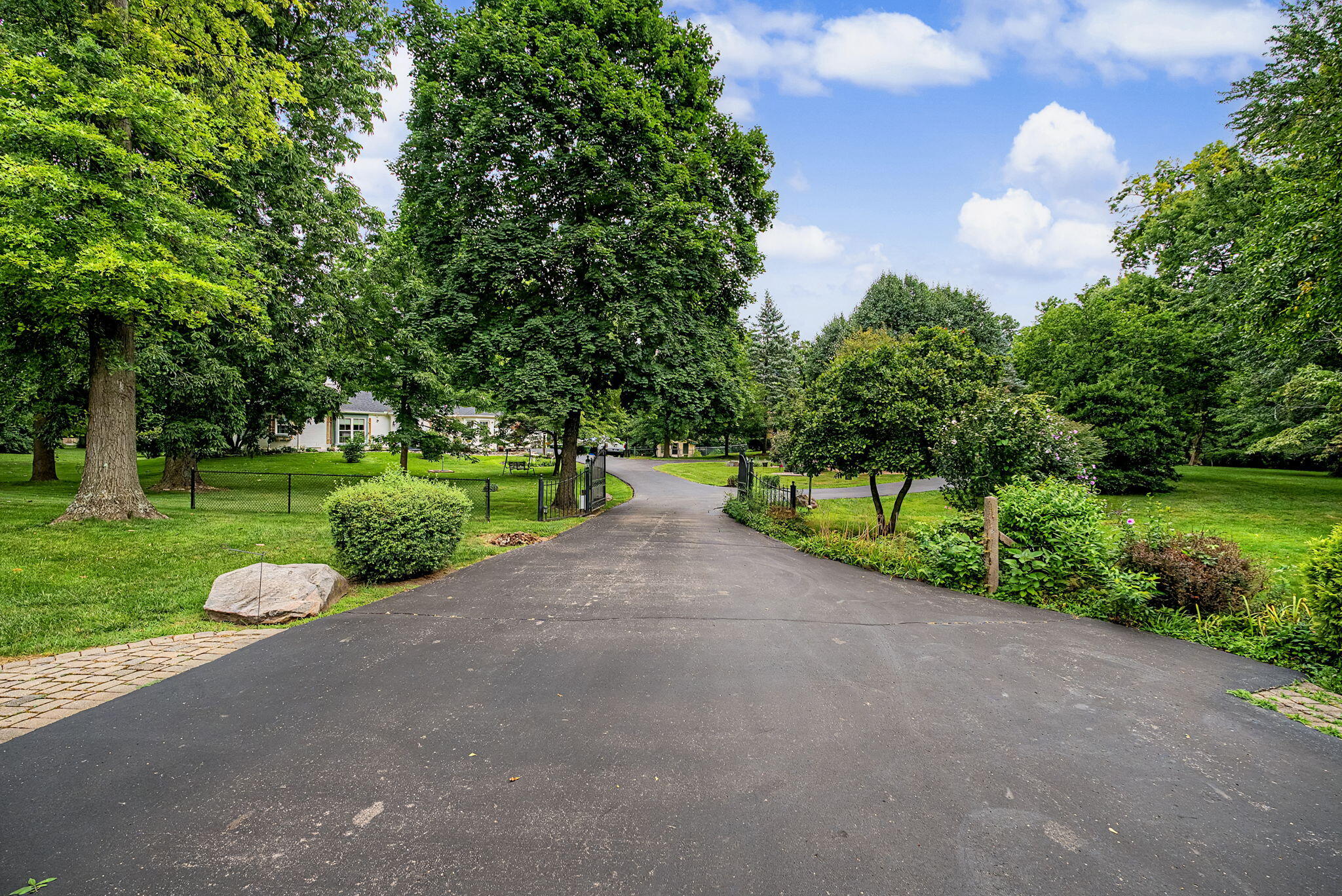 4719 Needmore Road Property Photo 4