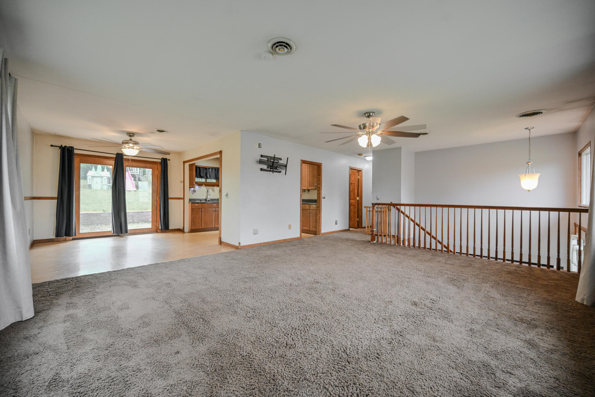 668 Suncrest Drive Property Photo 8