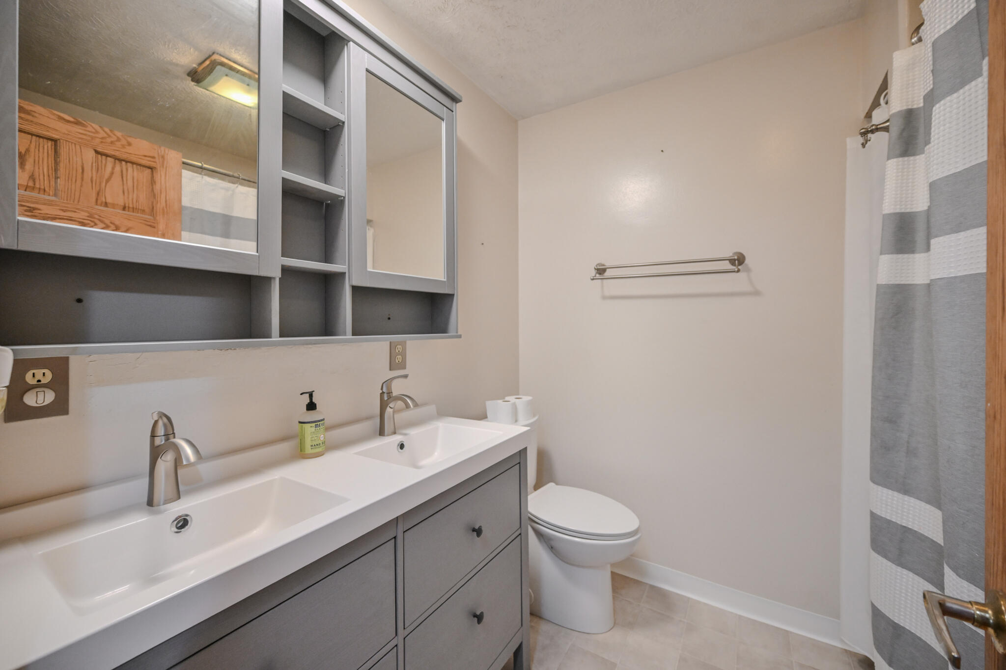 668 Suncrest Drive Property Photo 18