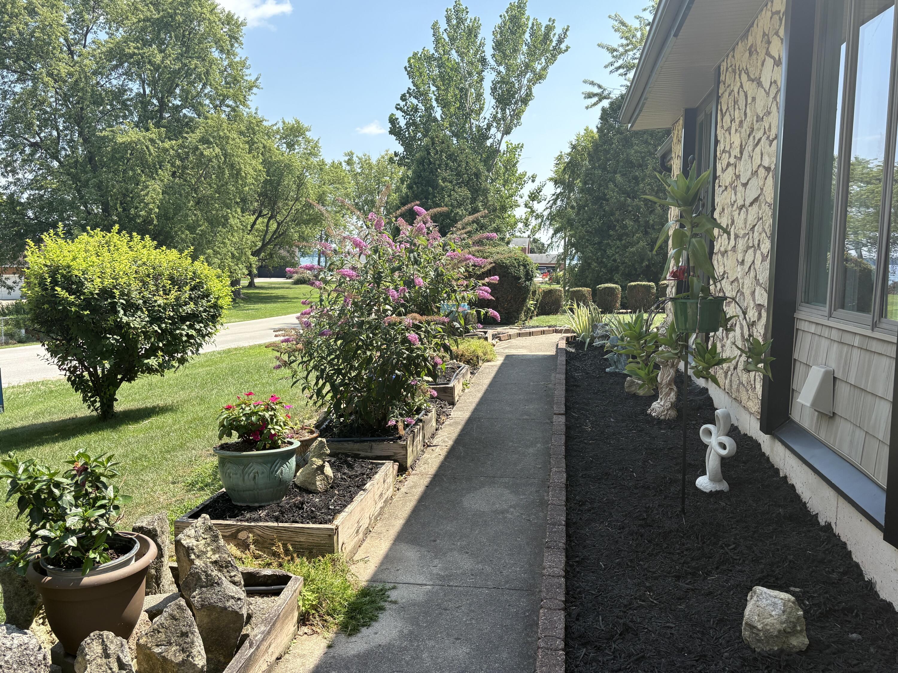 119 Schelich Drive Property Photo 4