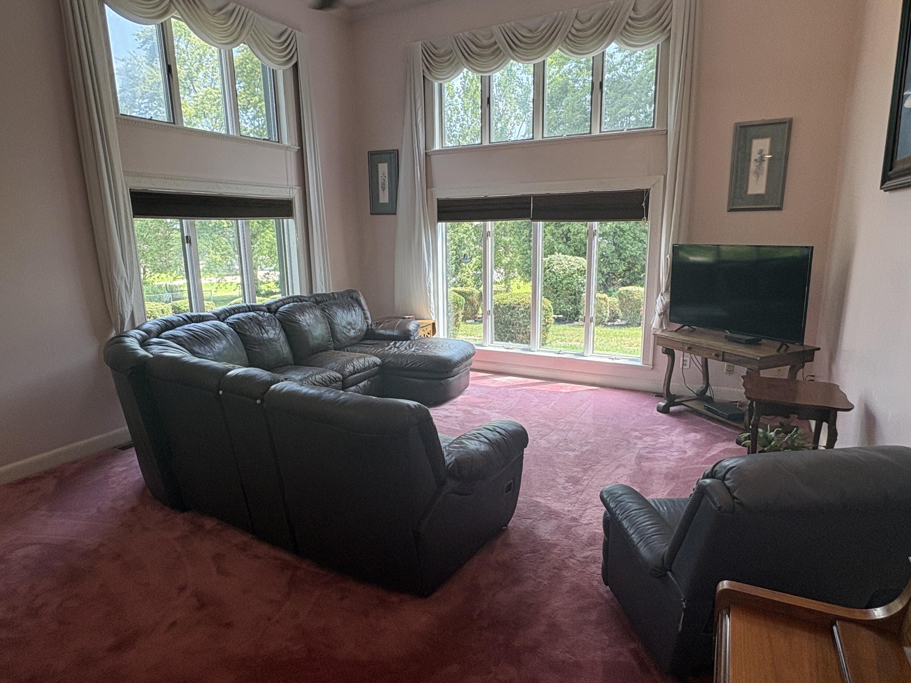 119 Schelich Drive Property Photo 8