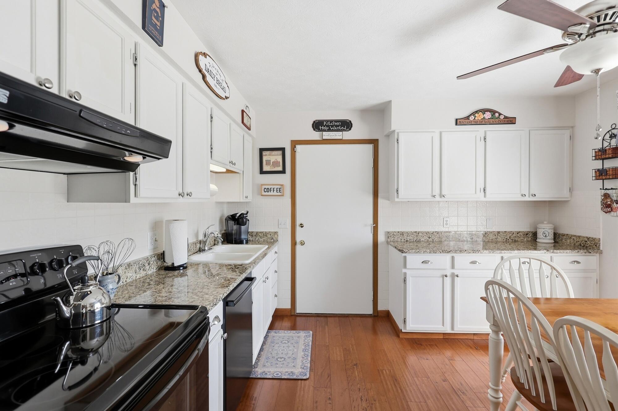 3023 Brixton Drive Property Photo 17