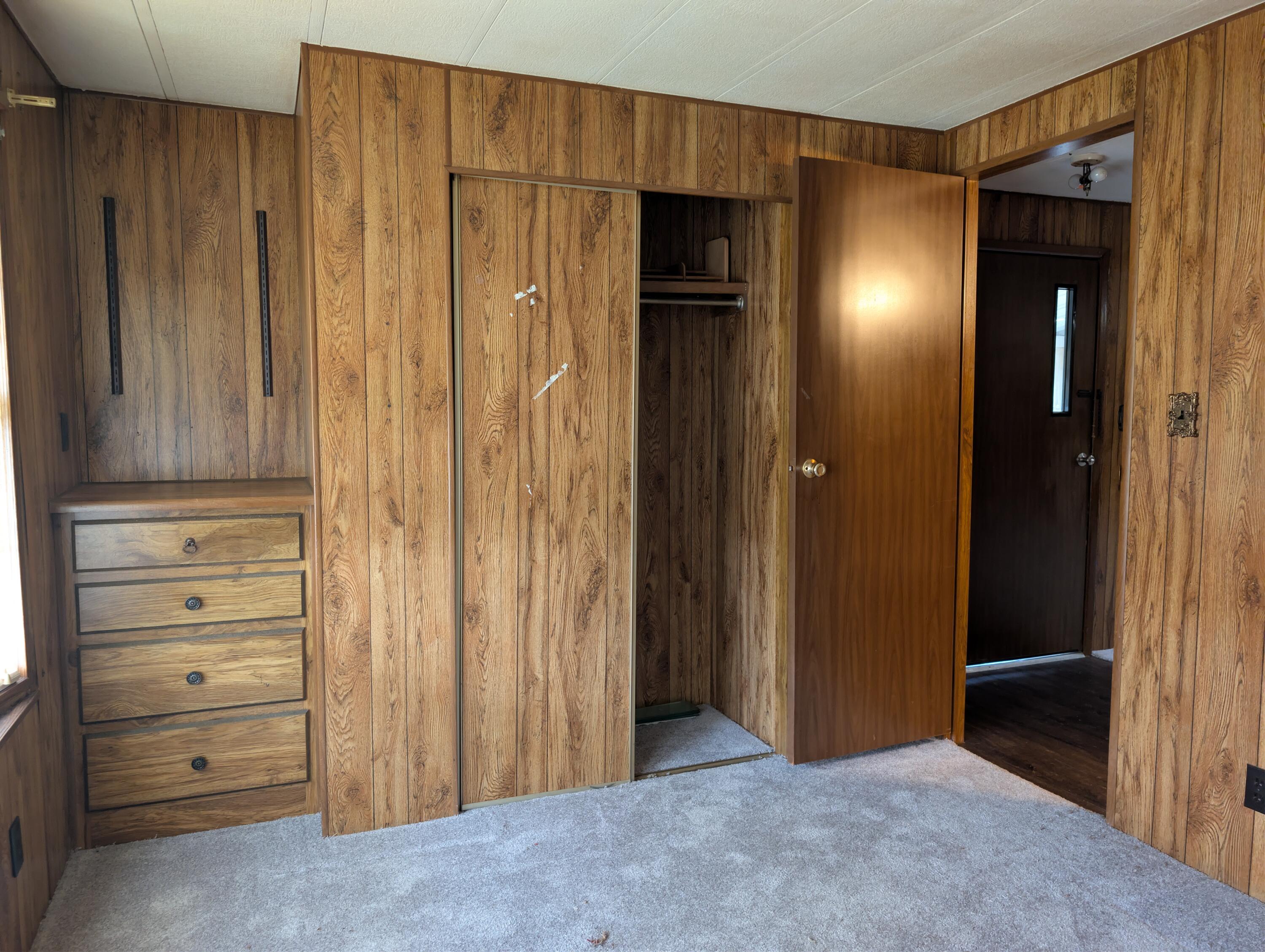 220 Western Drive Property Photo 5