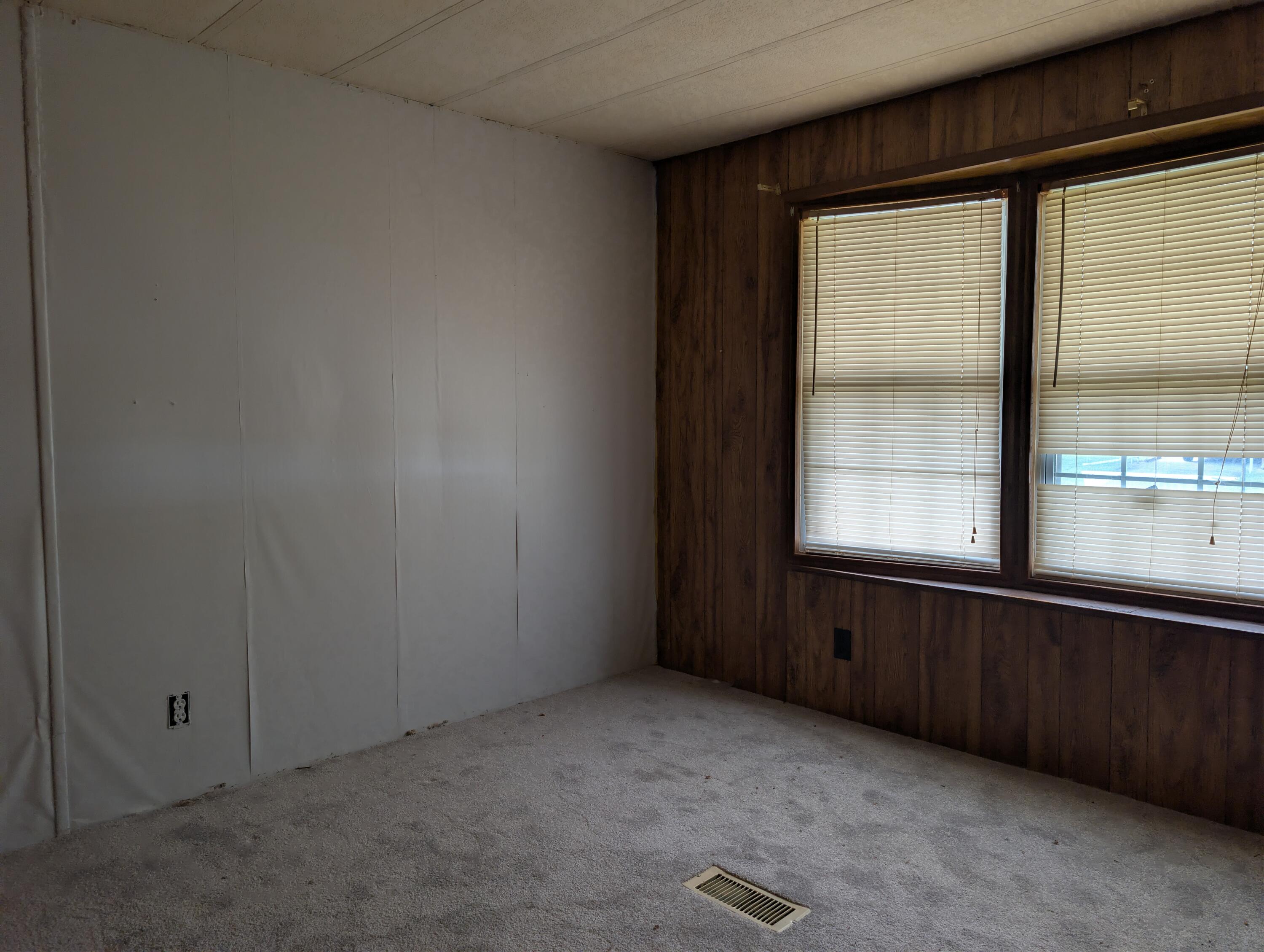 220 Western Drive Property Photo 11