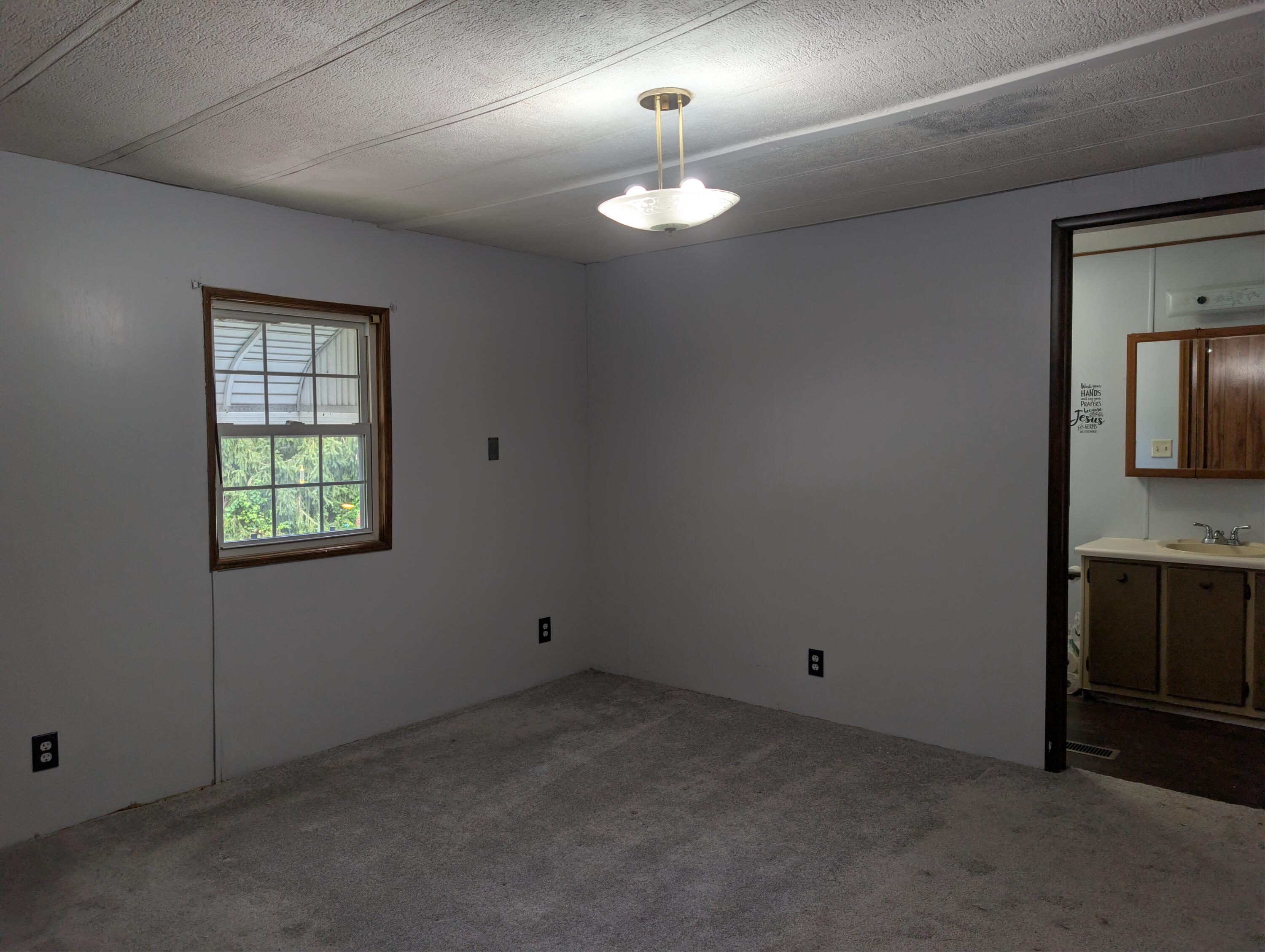 220 Western Drive Property Photo 14