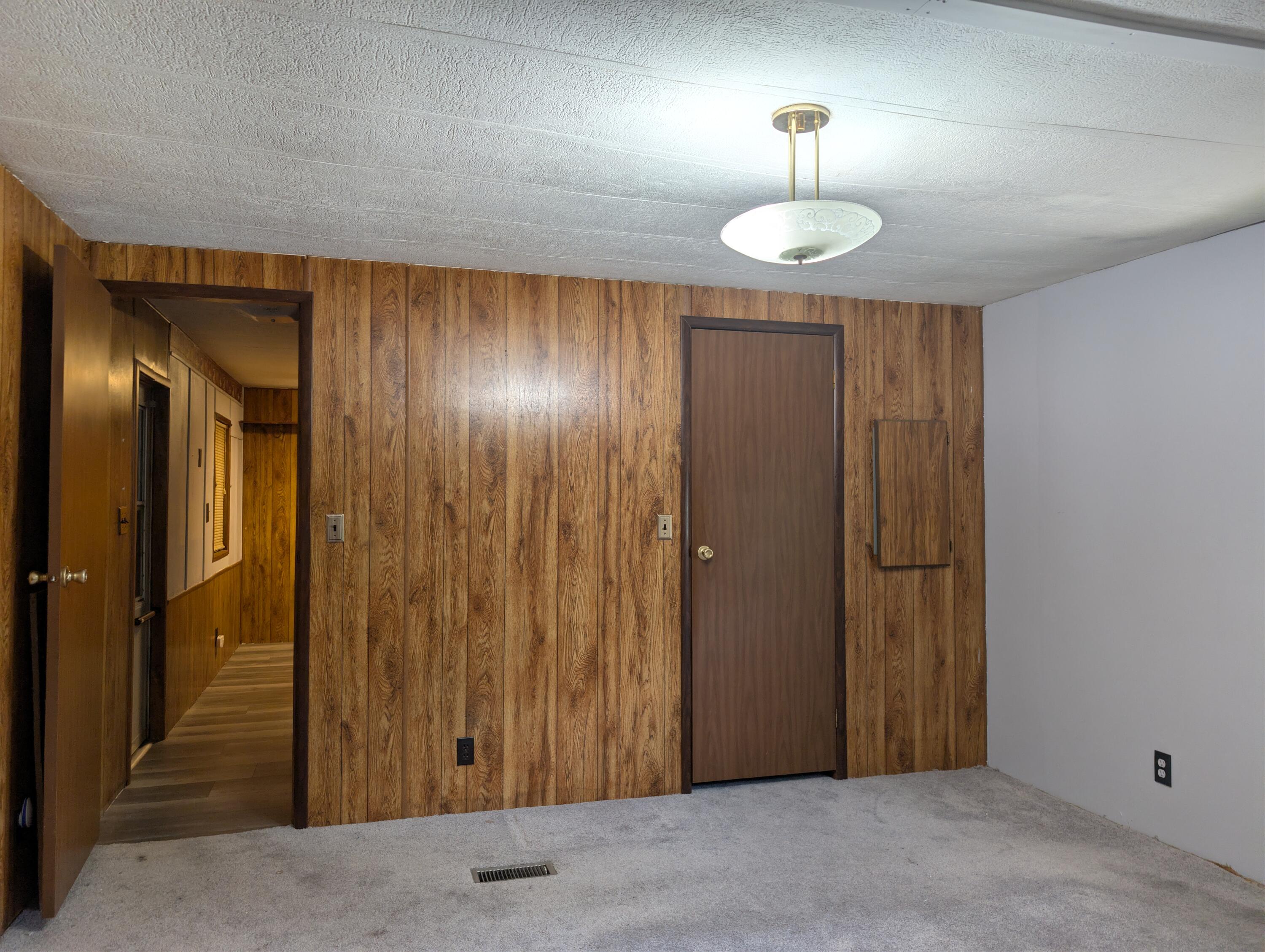 220 Western Drive Property Photo 15