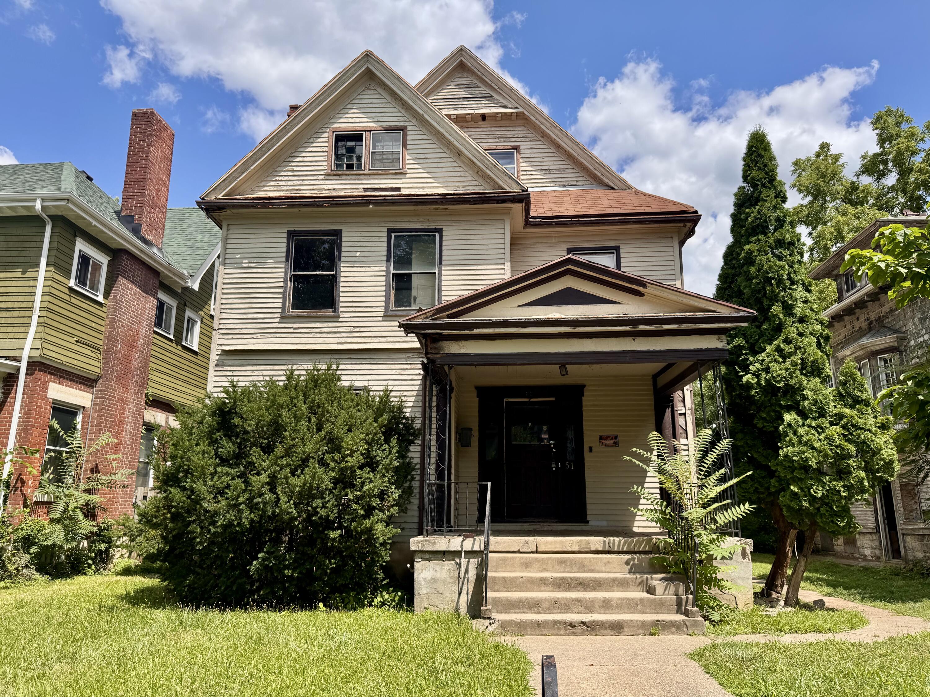 51 Lexington Avenue Property Photo 1