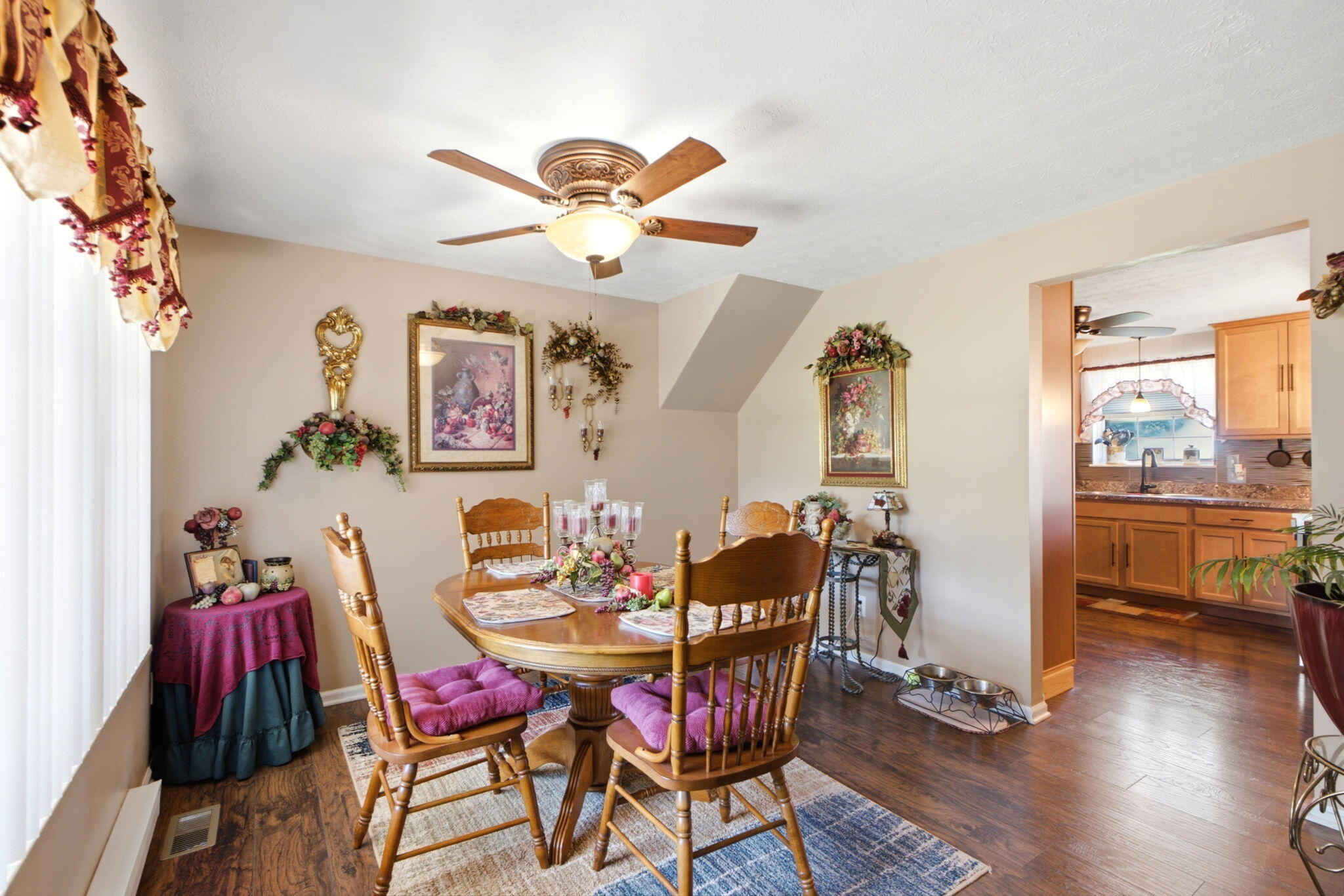 5258 E County Line Road Property Photo 8