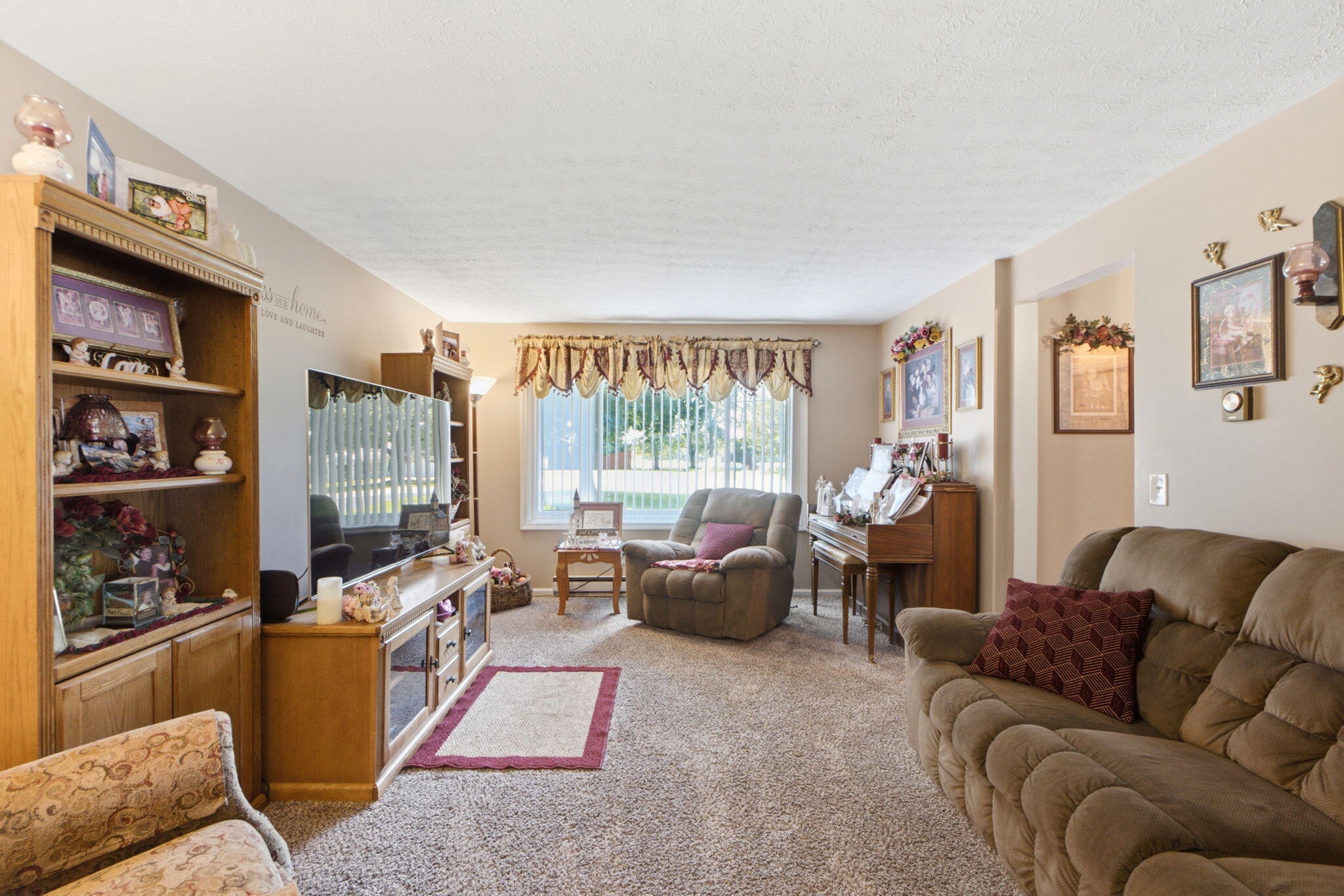 5258 E County Line Road Property Photo 10