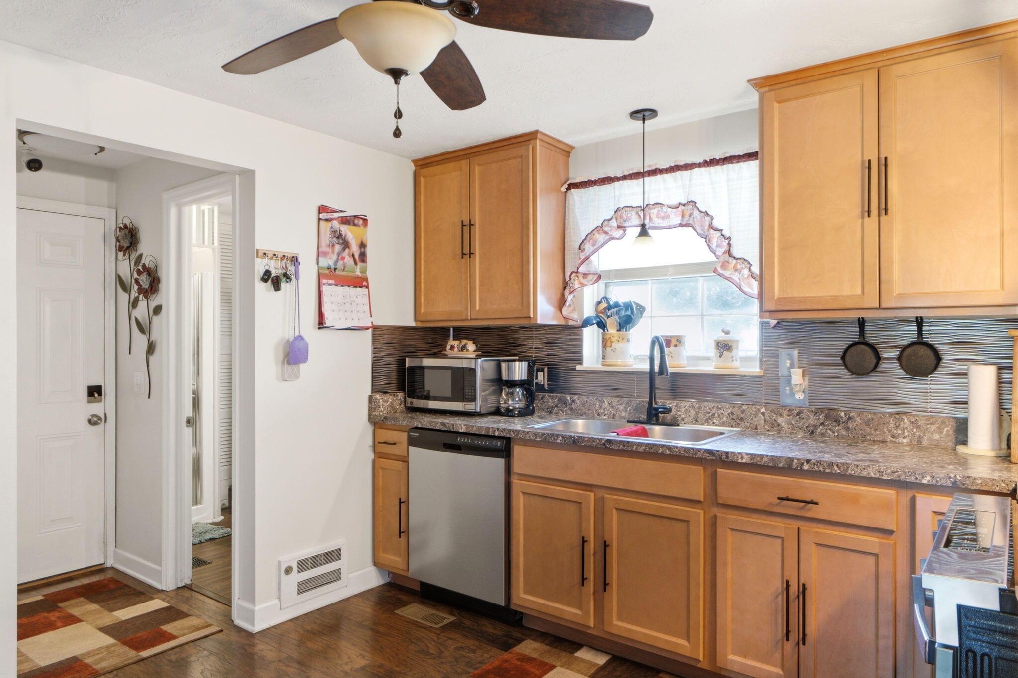 5258 E County Line Road Property Photo 14