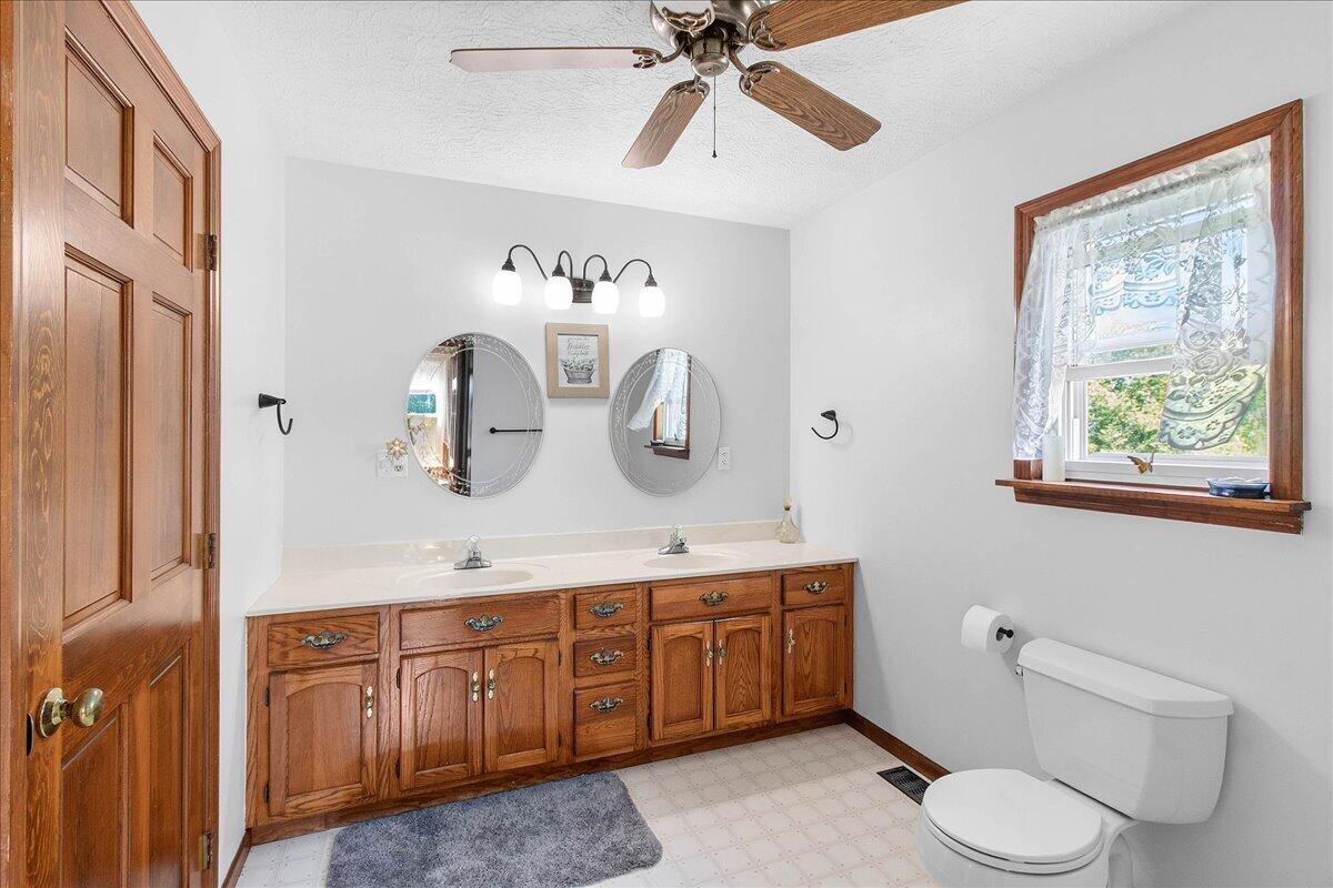 1380 County Road 11 Property Photo 25