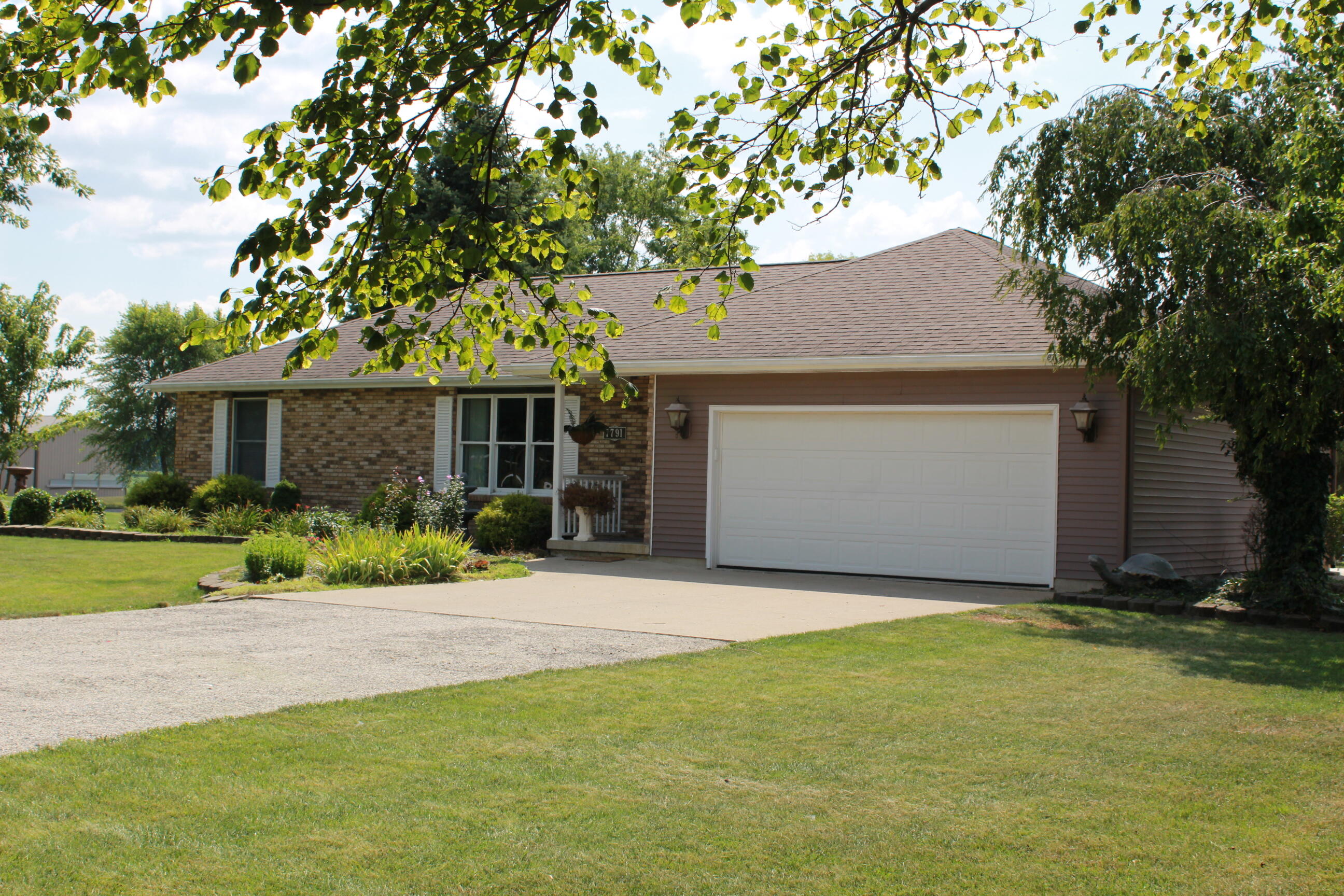 7791 Weitz Road Property Photo 4