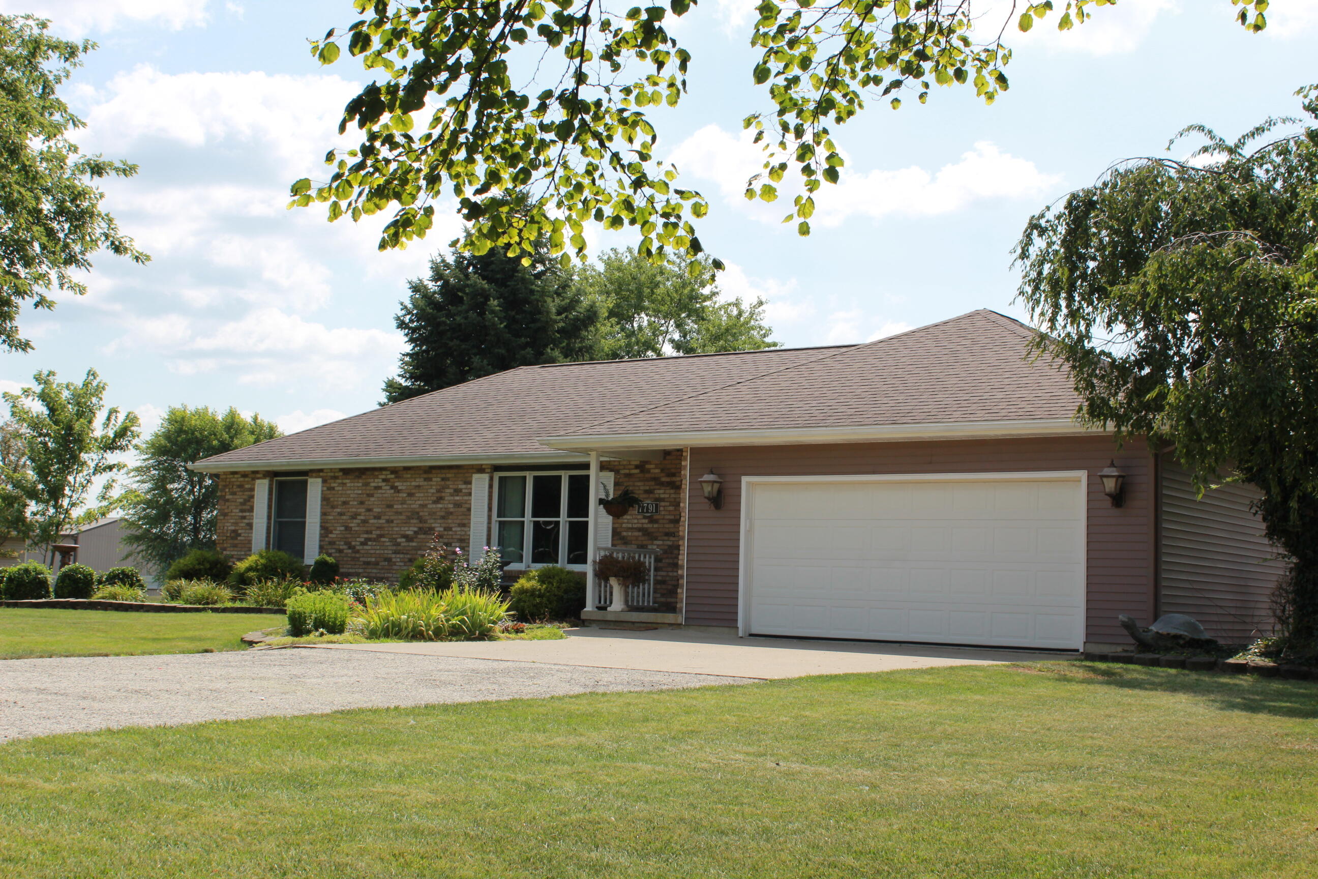 7791 Weitz Road Property Photo 5