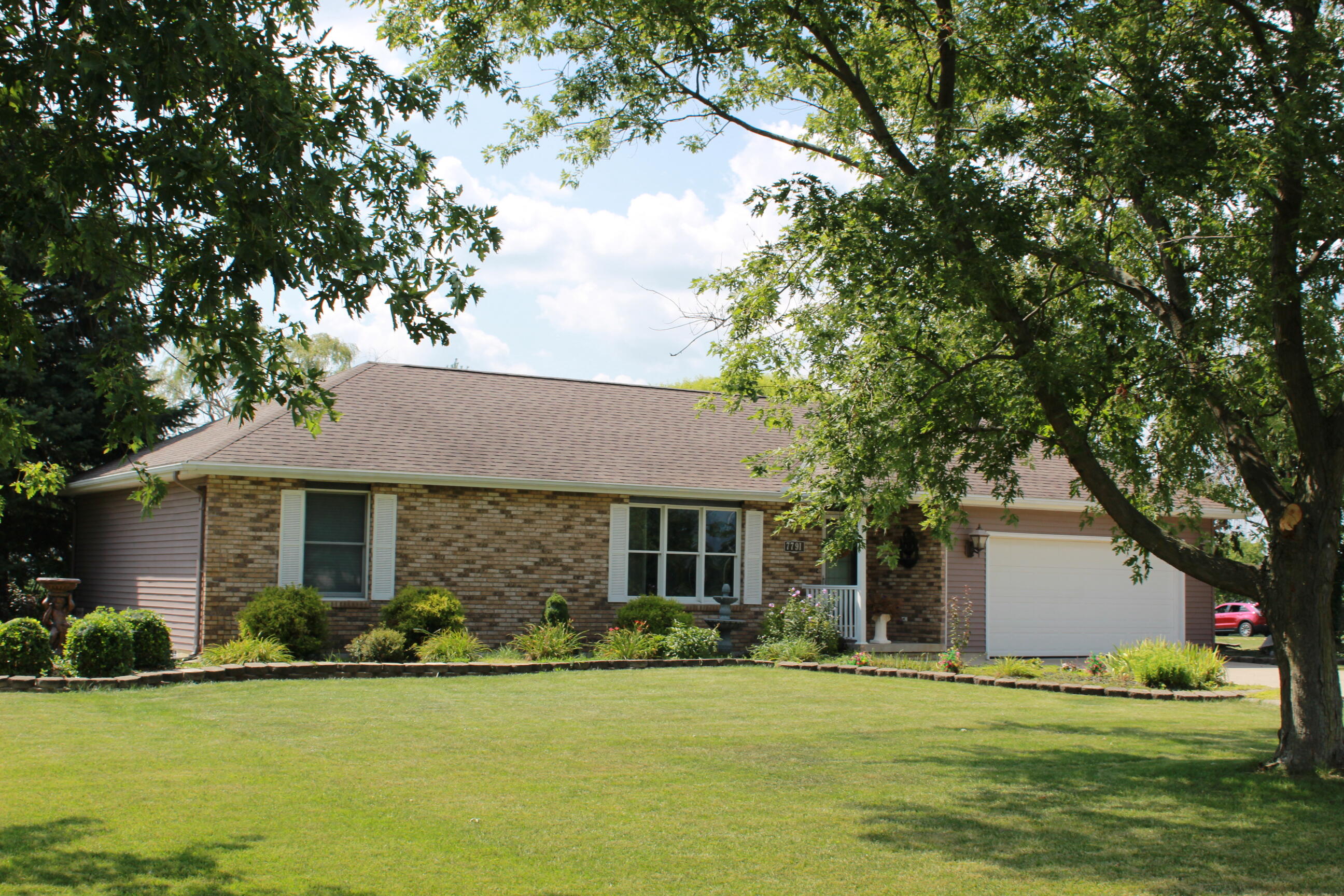 7791 Weitz Road Property Photo 6