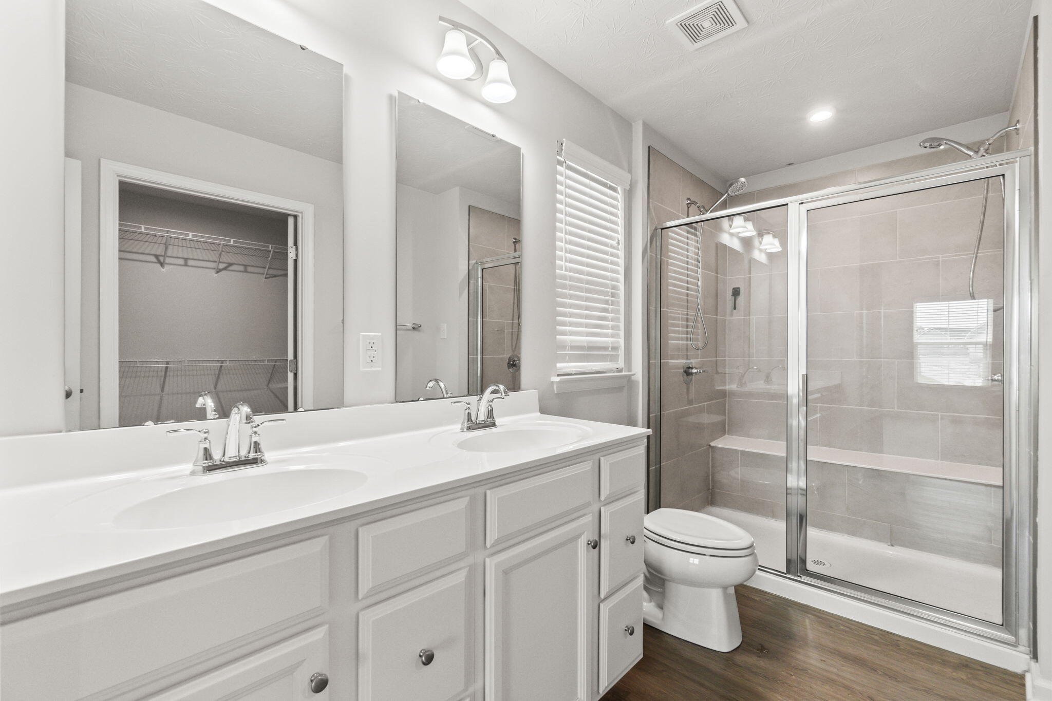 168 E Chapel Drive Property Photo 27