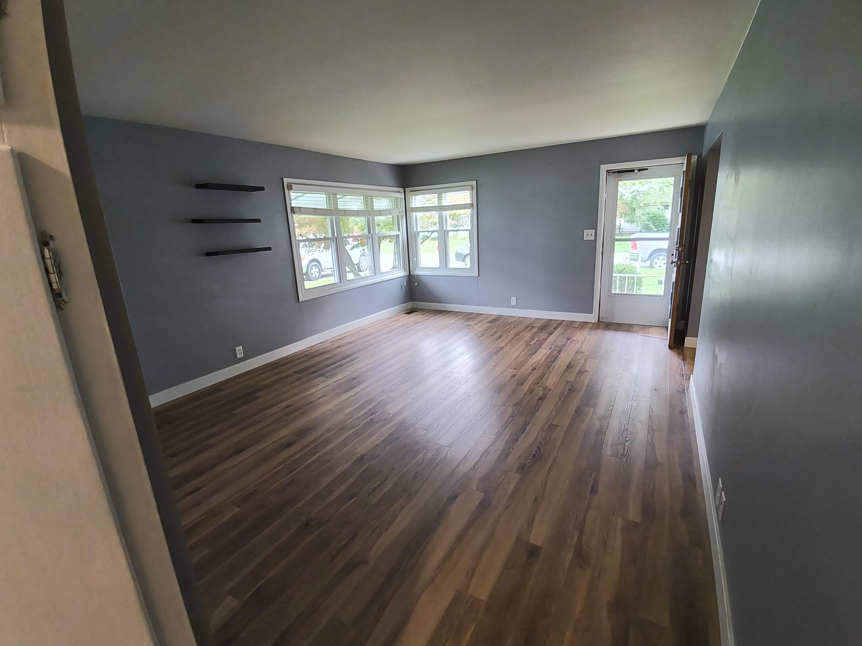 1017 Willow Street Property Photo 3