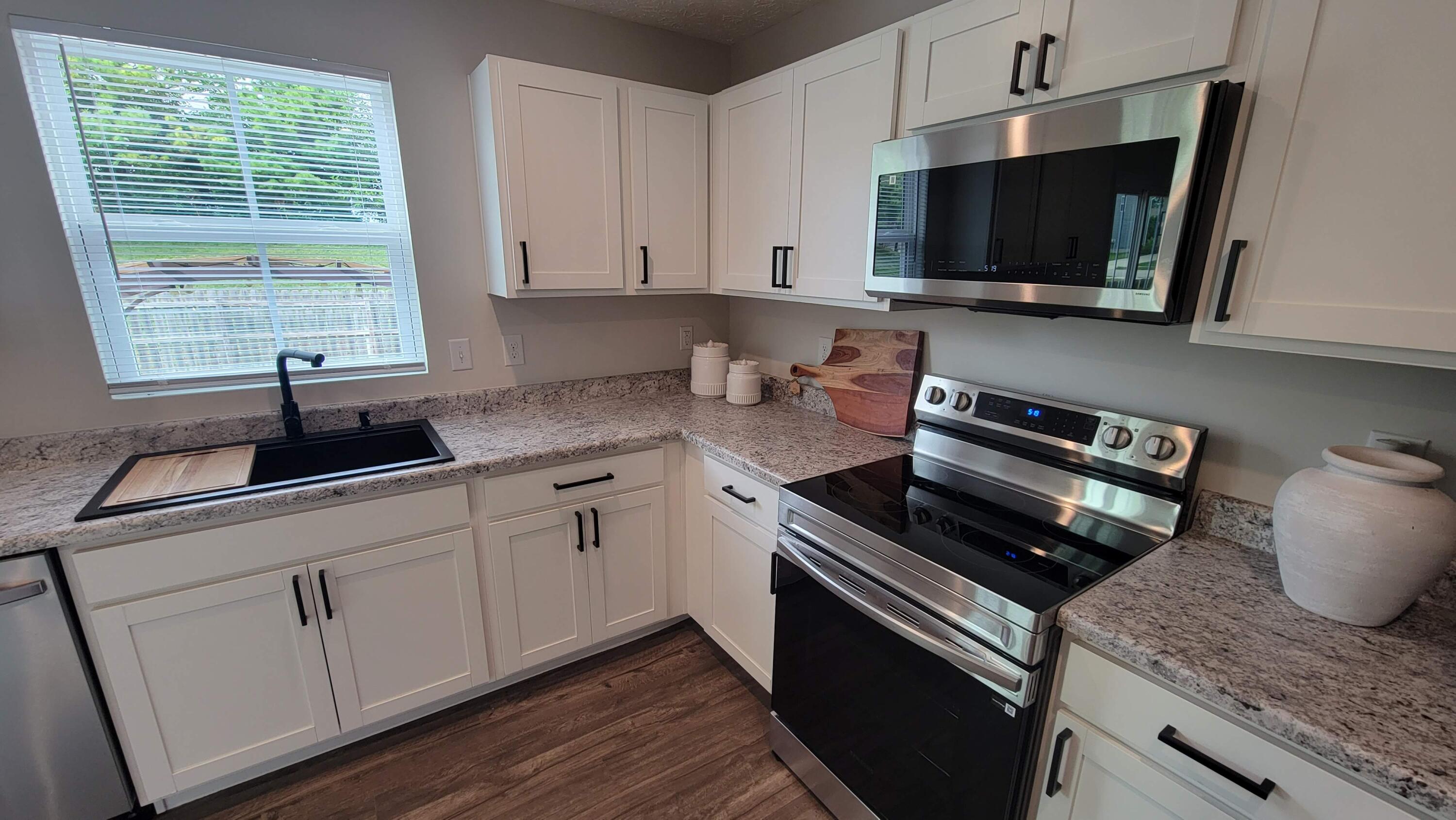 204 Golden Gate Avenue Property Photo 13