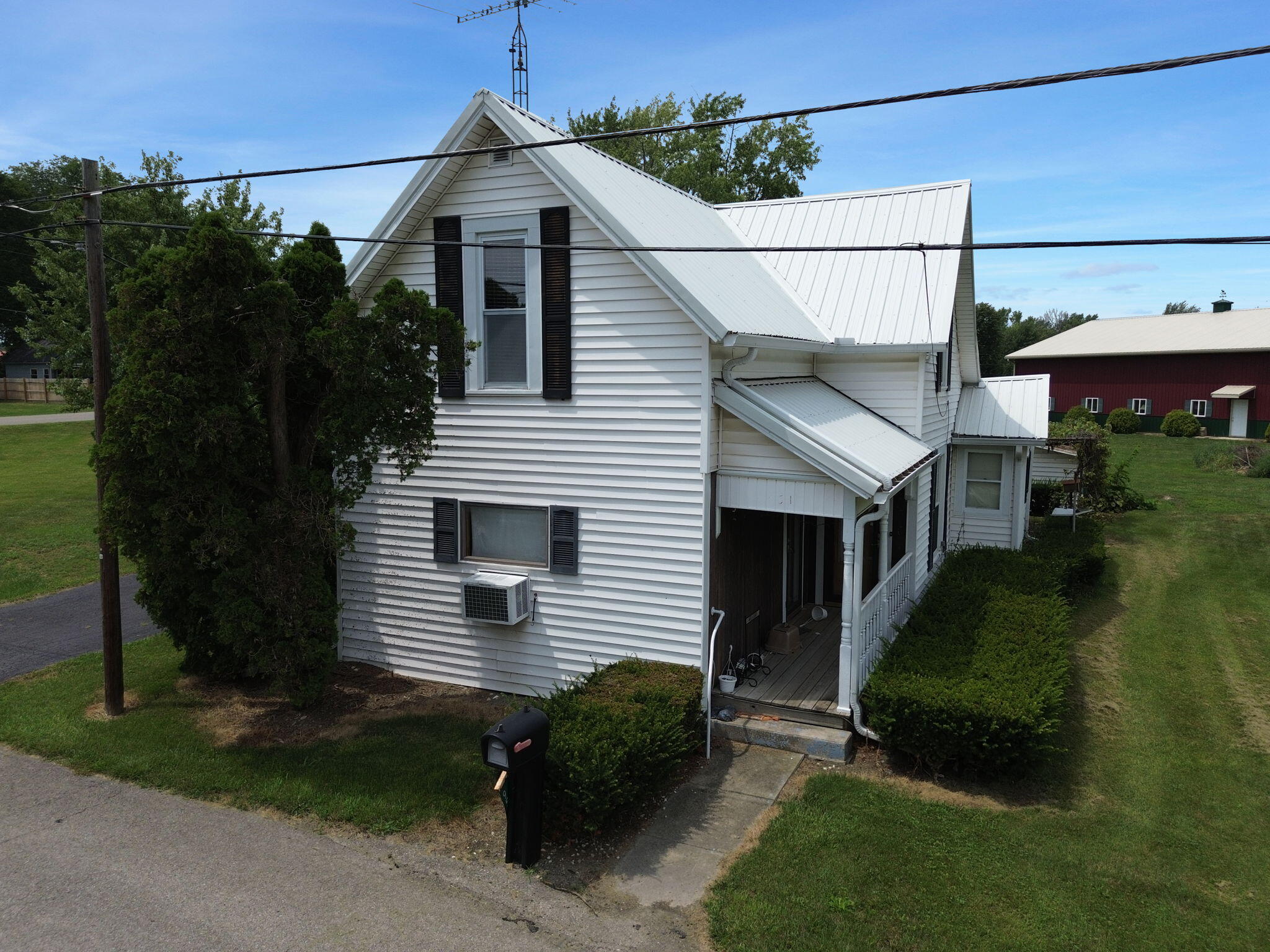 9551 Foundry Road Property Photo 1