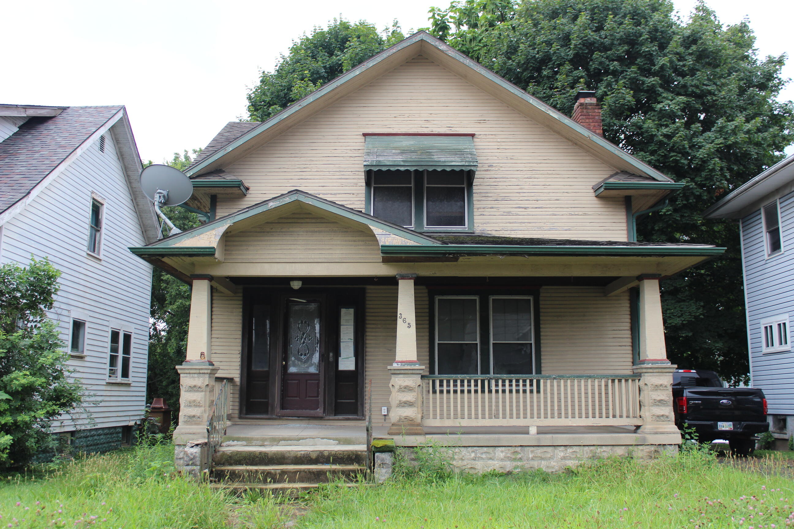 365 E Mccreight Avenue Property Photo 1