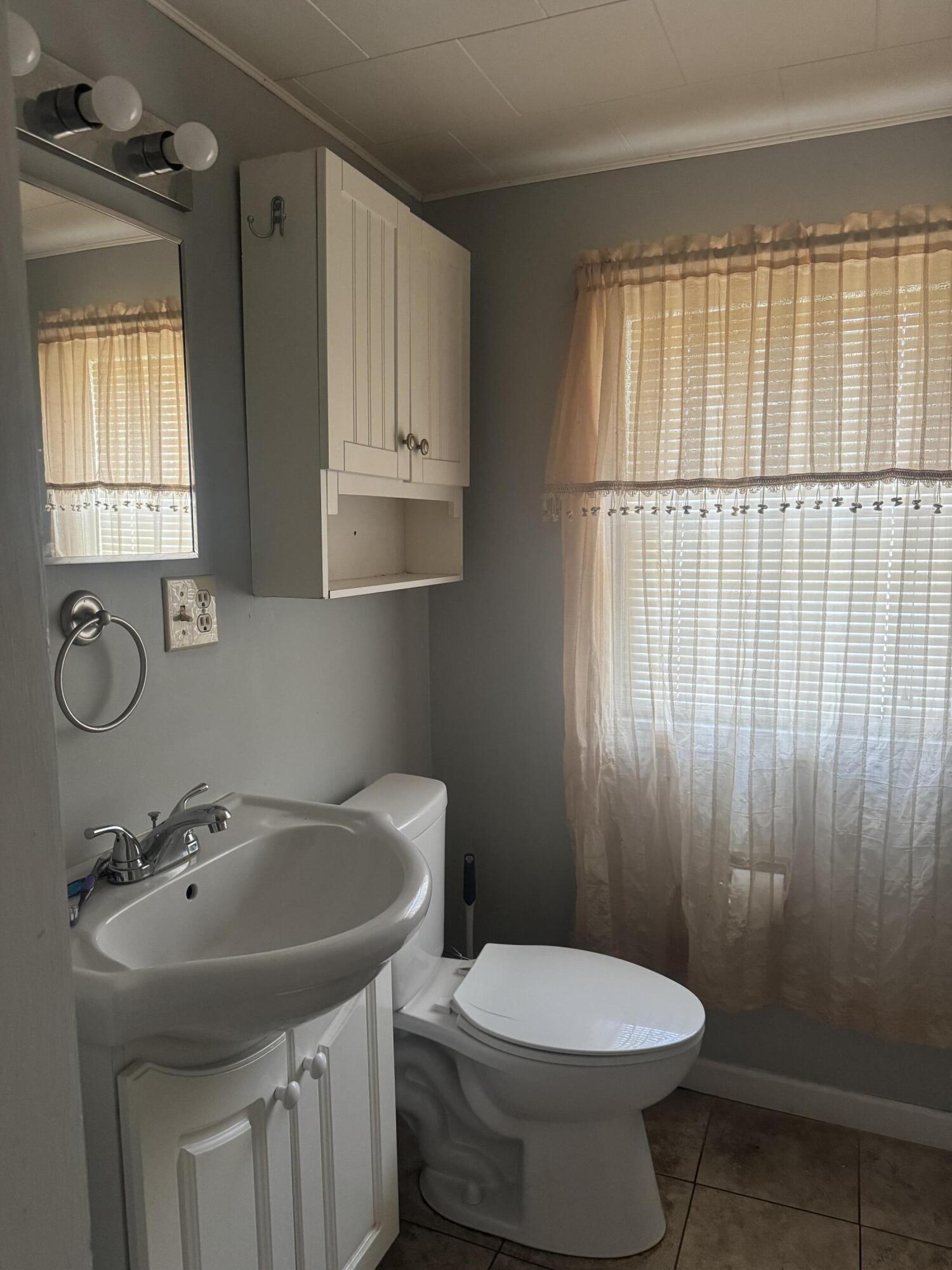 122 W Clay Street Property Photo 13