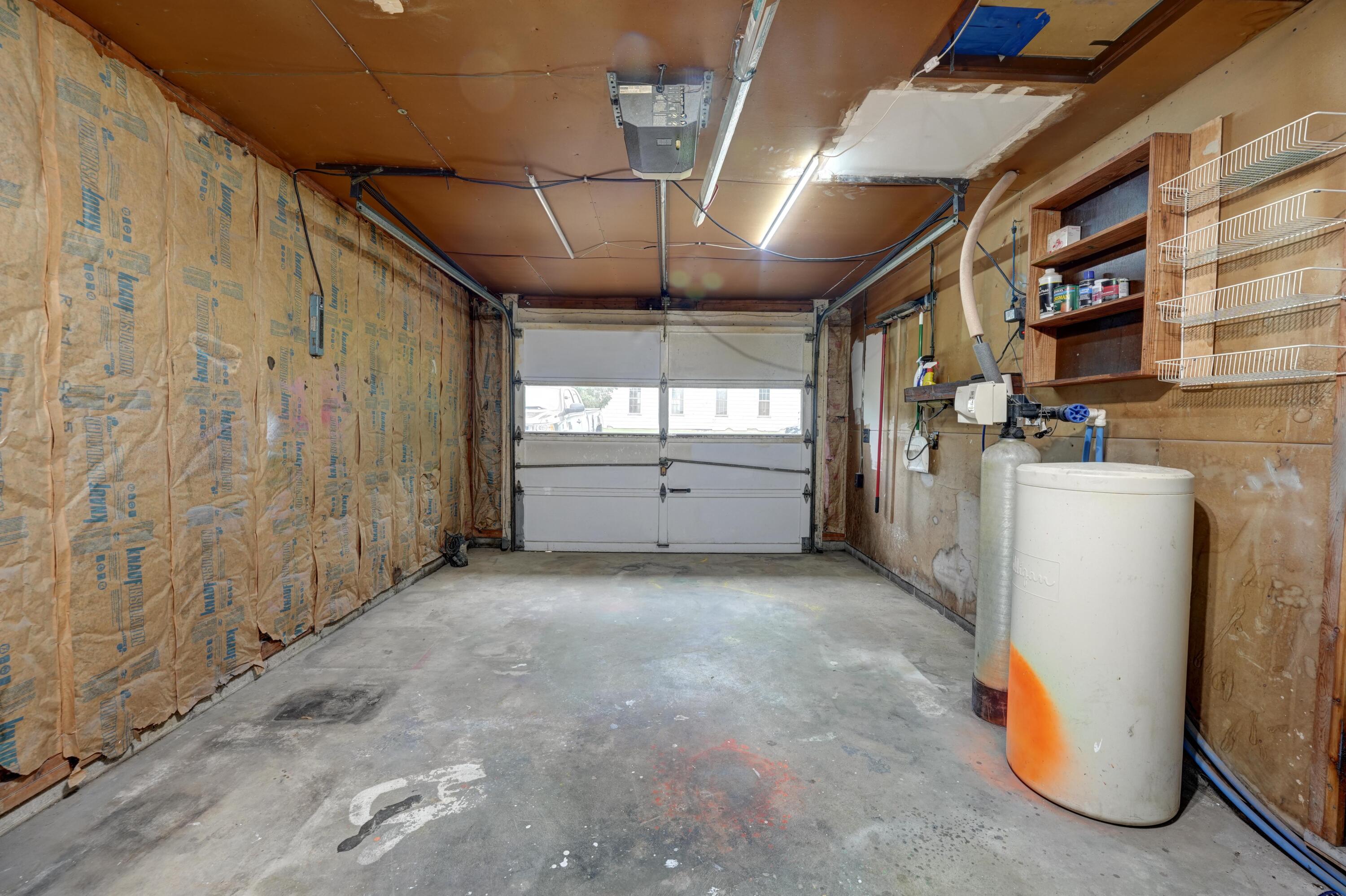 209 East Street Property Photo 25