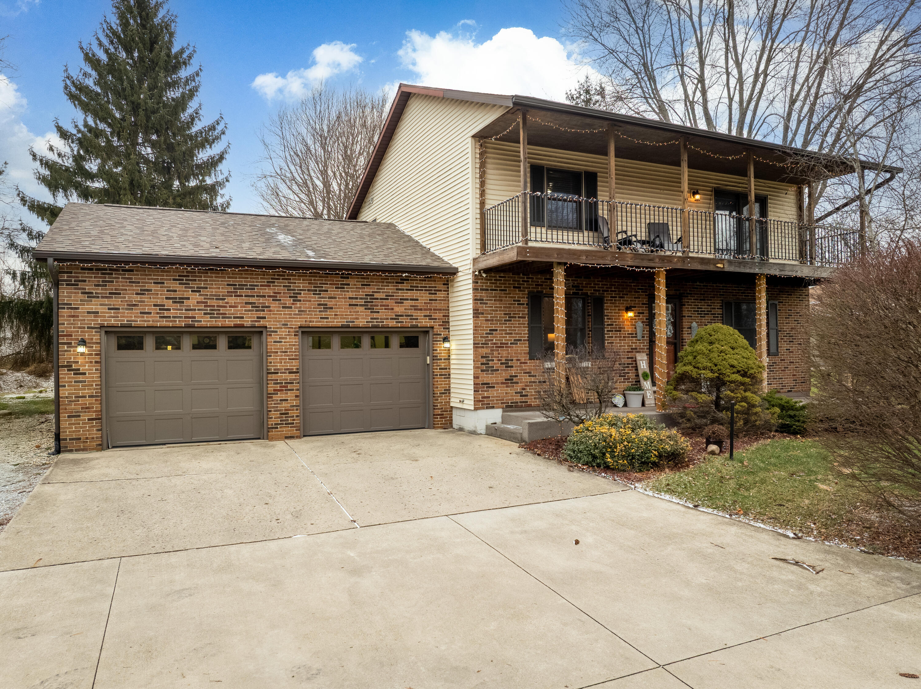 3352 Hodgin Road Property Photo 1