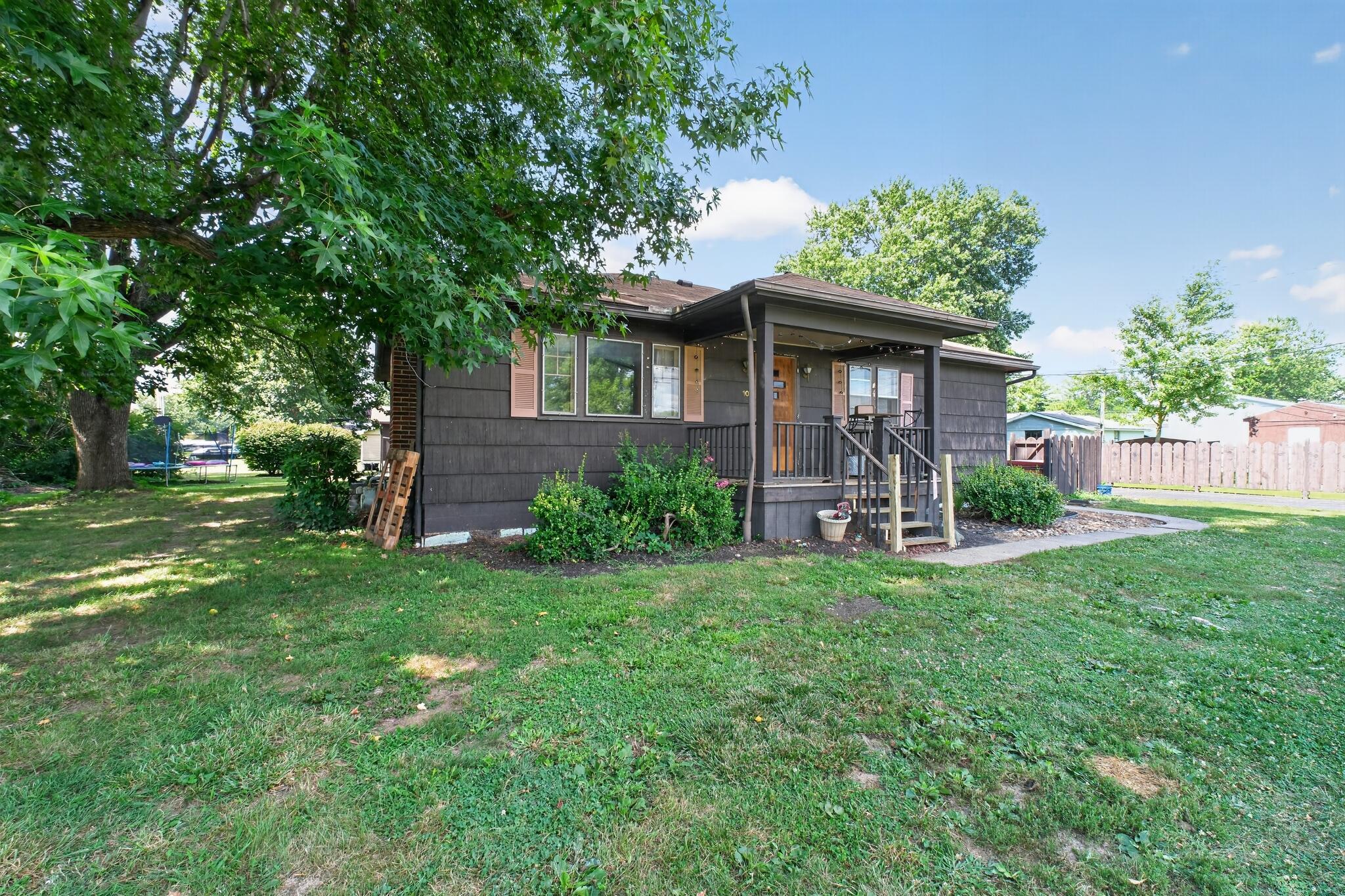 10 Oak Street Property Photo 6