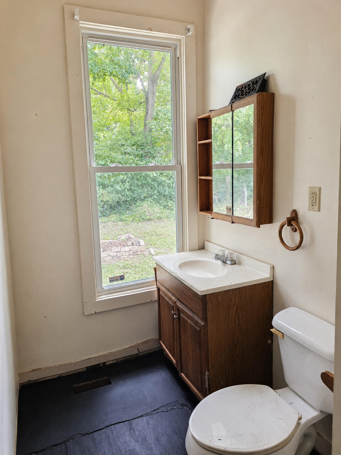 246 S Hubert Avenue Property Photo 10