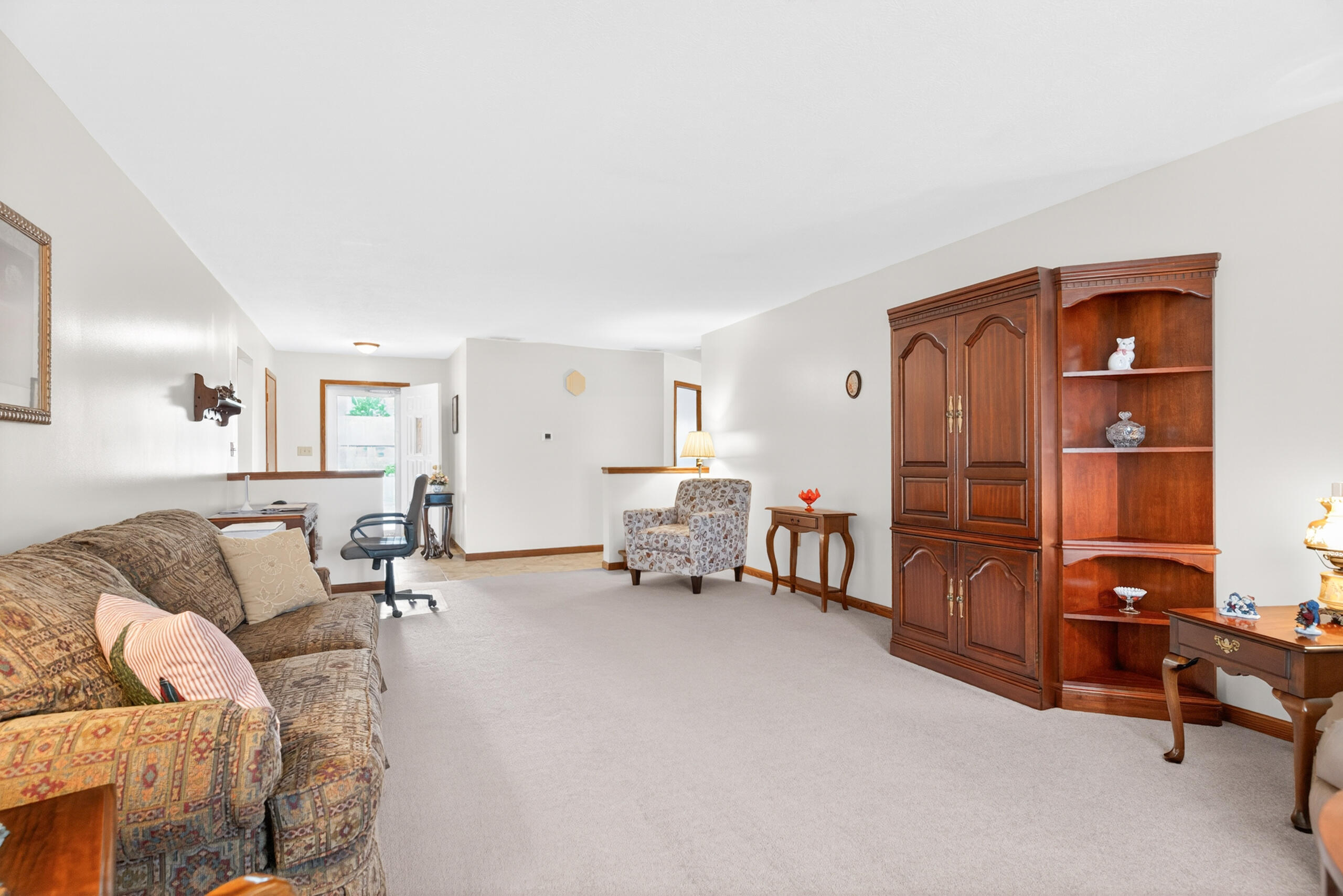 551 Foxcross Drive Property Photo 8