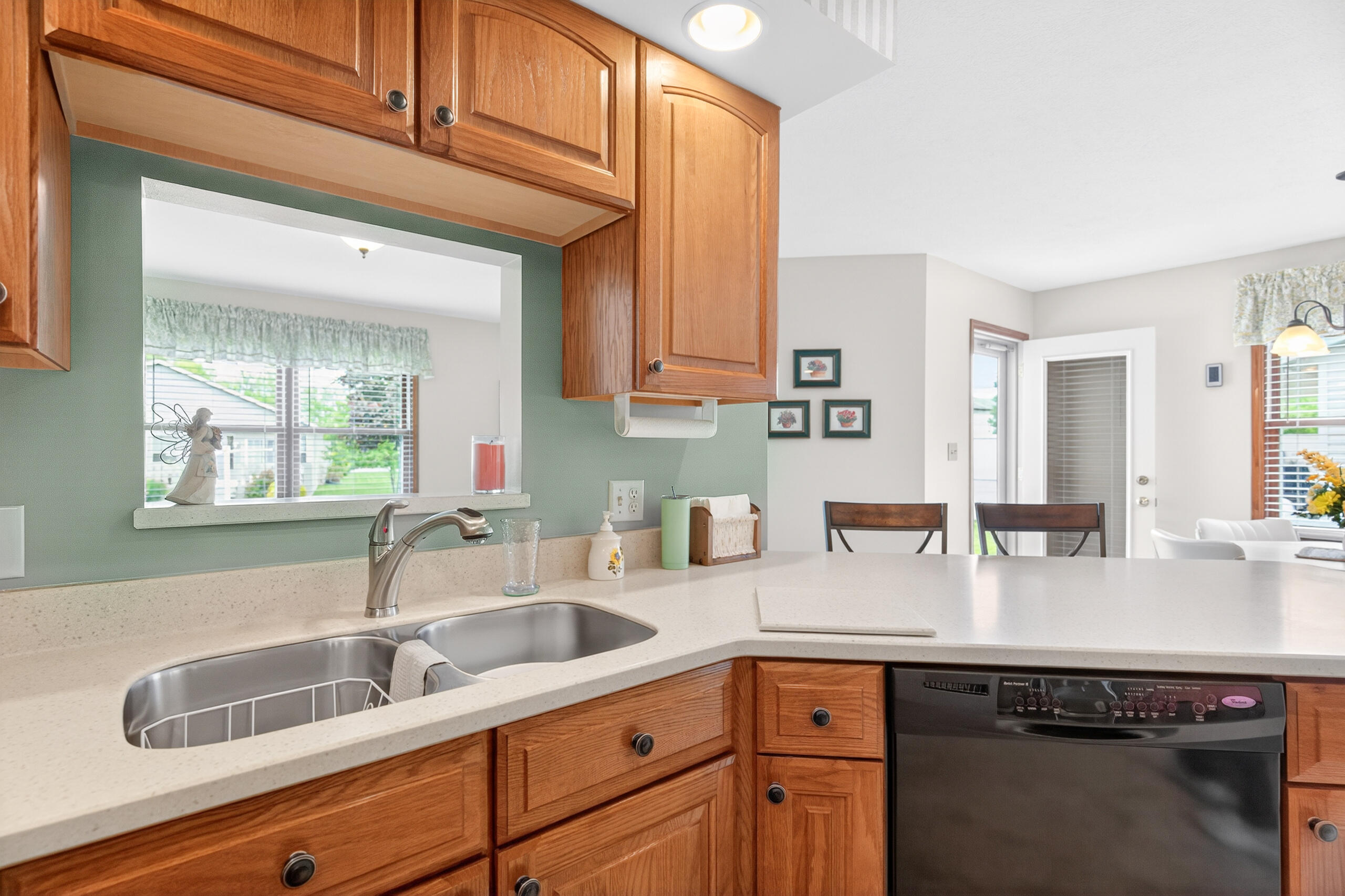 551 Foxcross Drive Property Photo 11