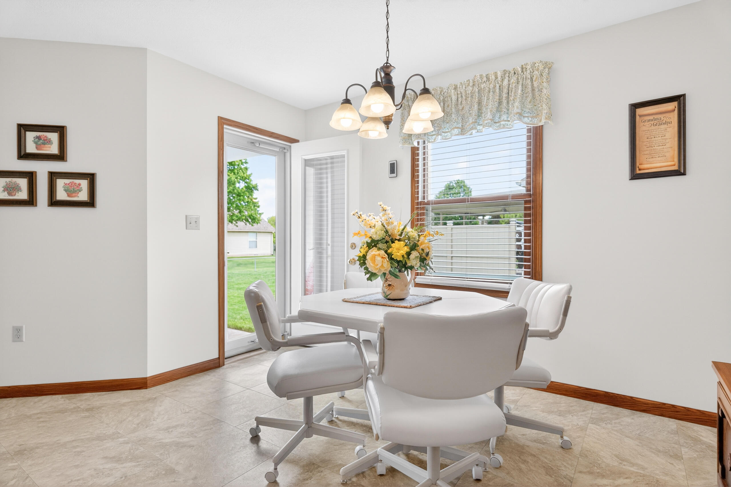 551 Foxcross Drive Property Photo 12