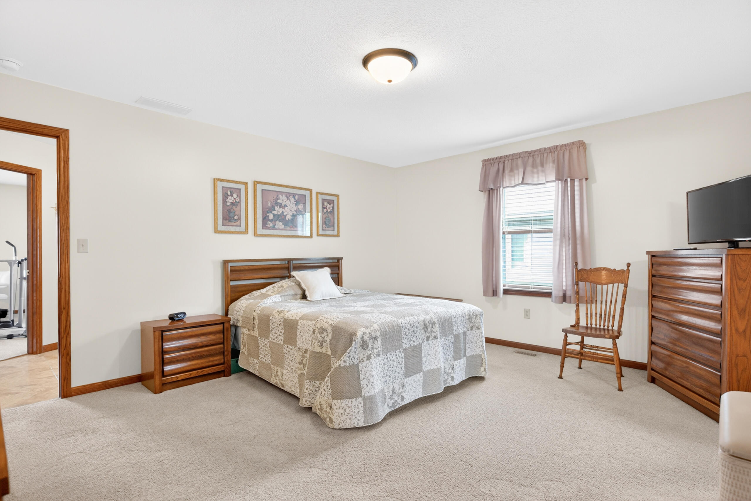 551 Foxcross Drive Property Photo 17