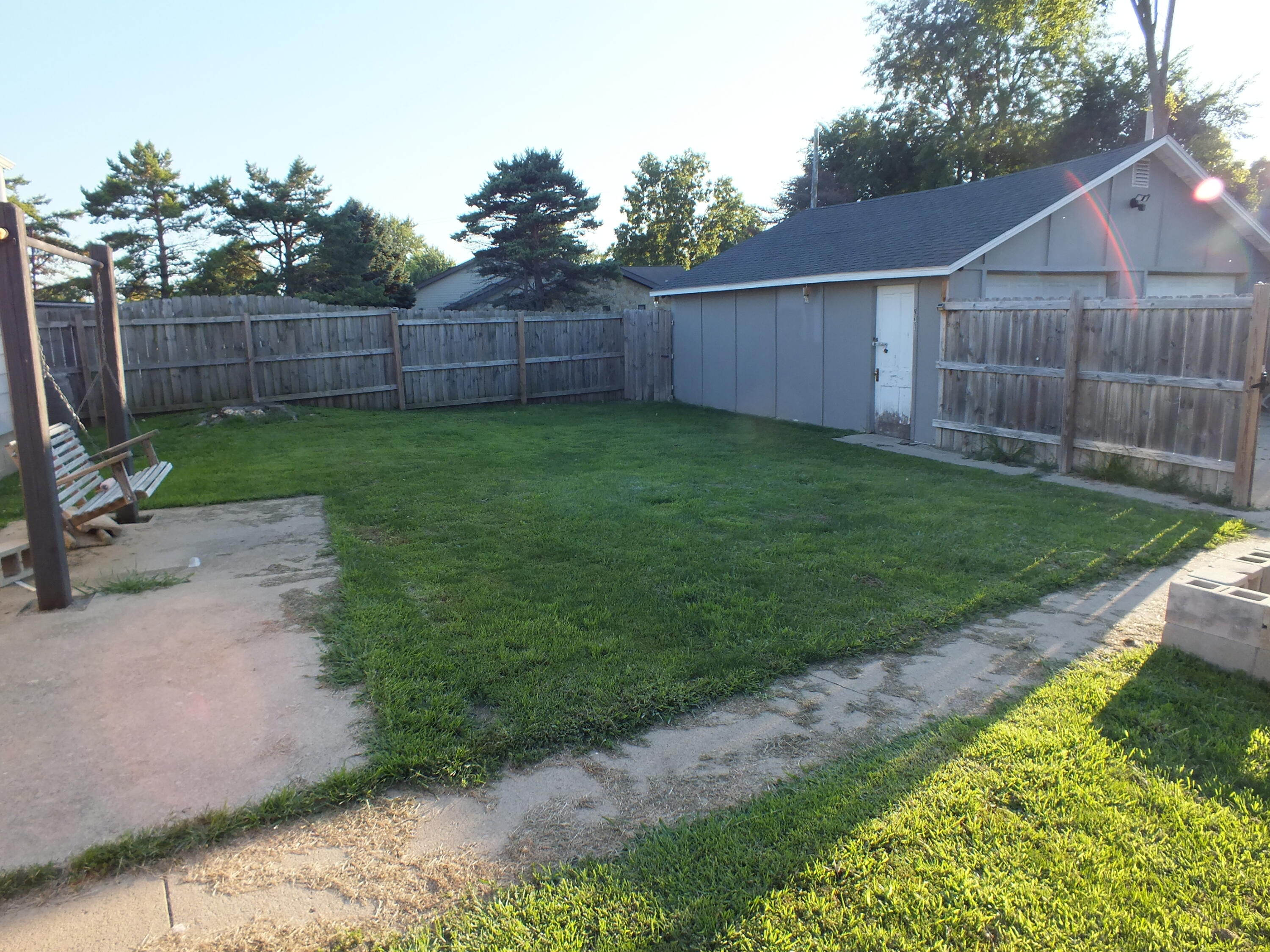 731 Rush Avenue Property Photo 15