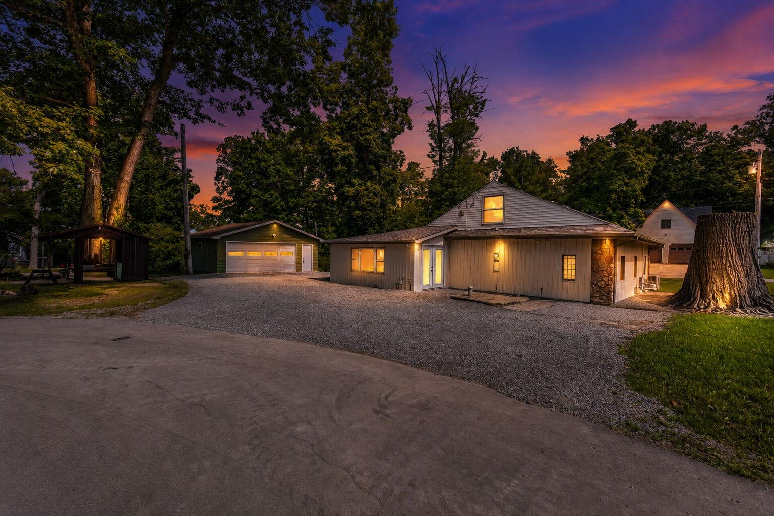 9885 Blackhawk Drive Property Photo 1