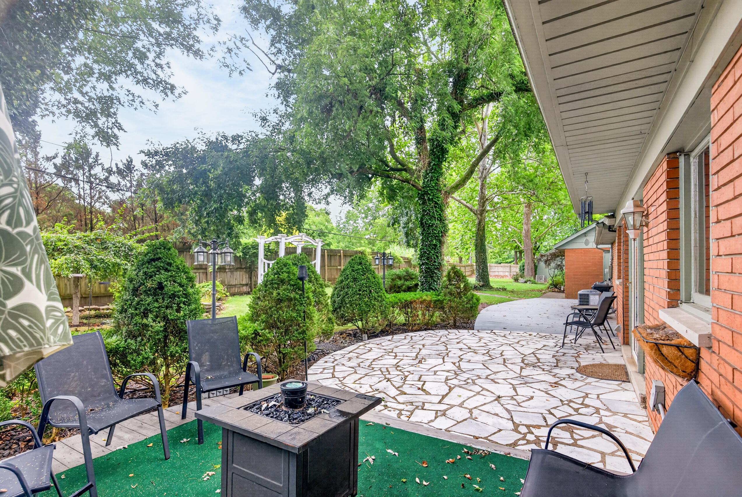 860 Lincolnshire Drive Property Photo 49