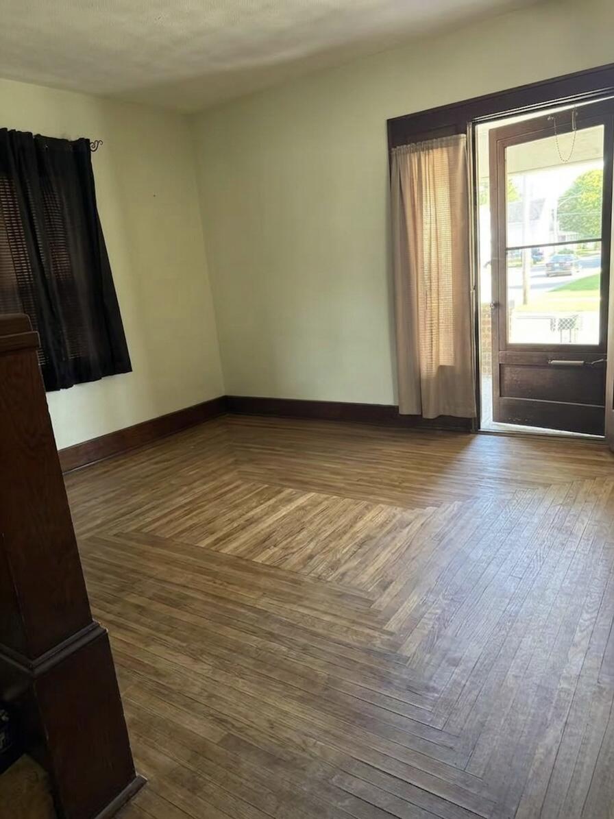 229 E Patterson Avenue Property Photo 2