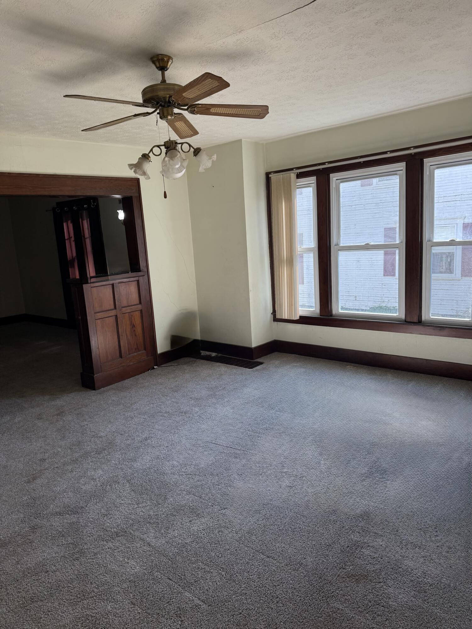 229 E Patterson Avenue Property Photo 6