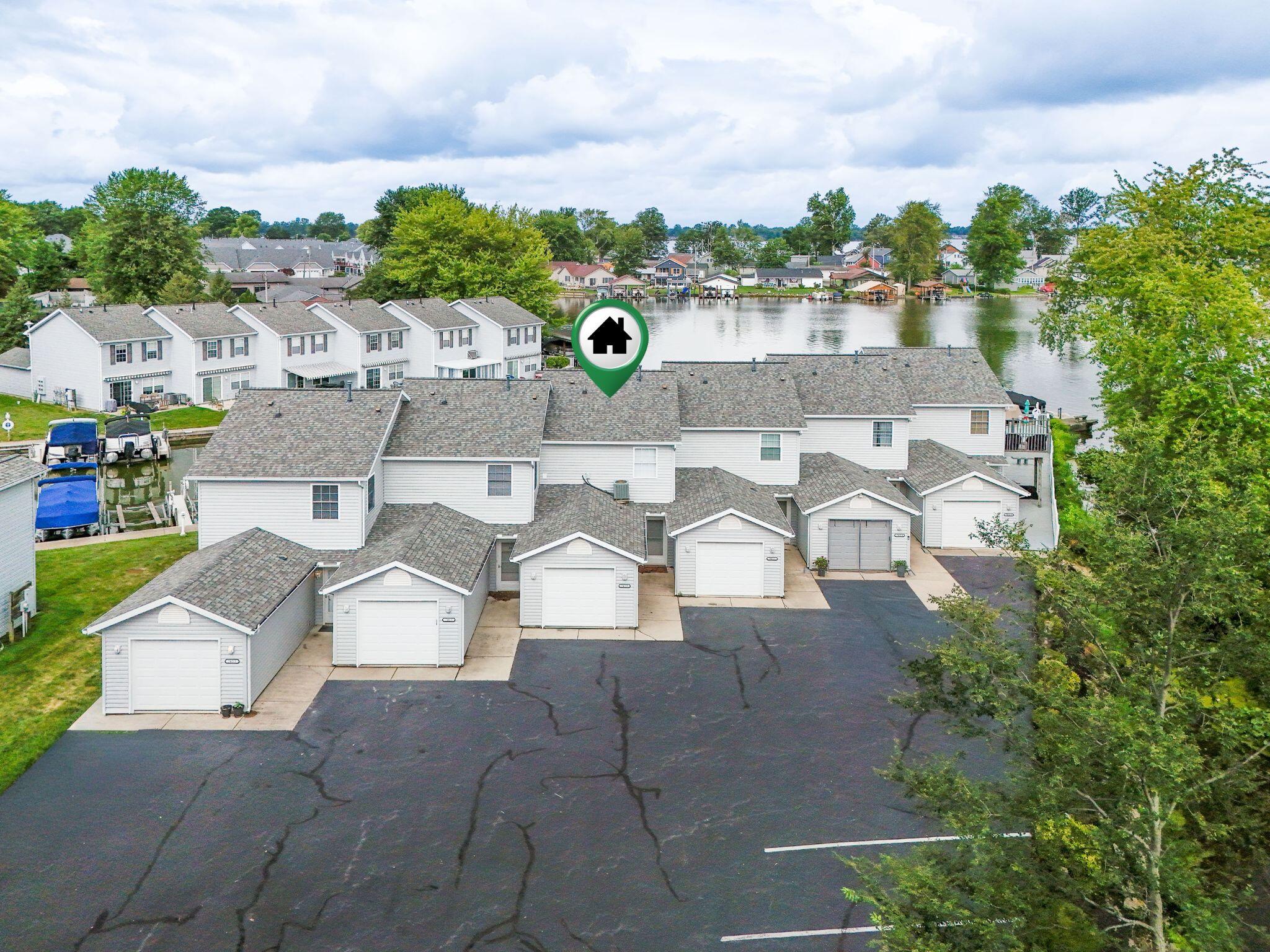 7455 Snug Harbor Drive Property Photo 8