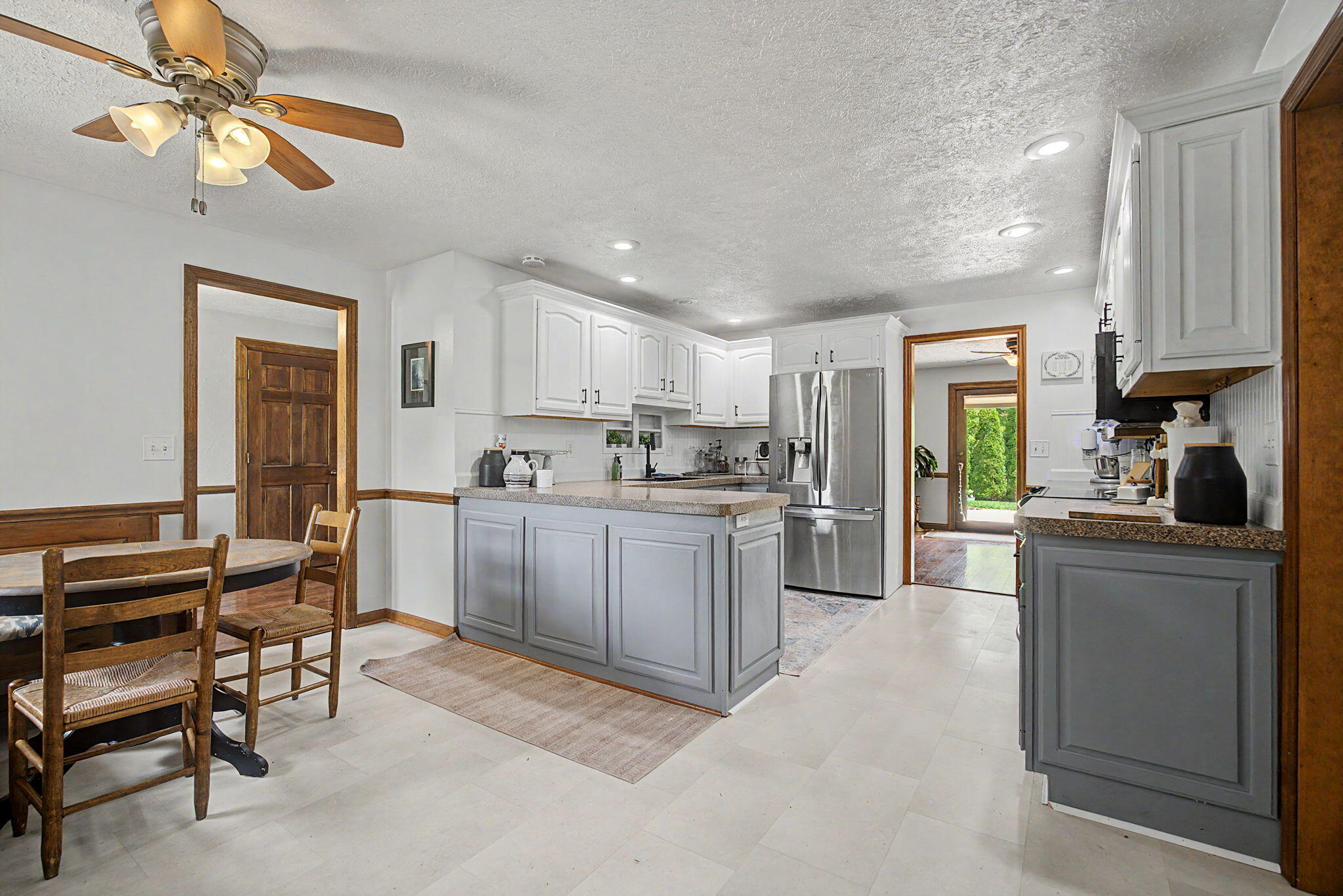 5696 Overbrooke Road Property Photo 7
