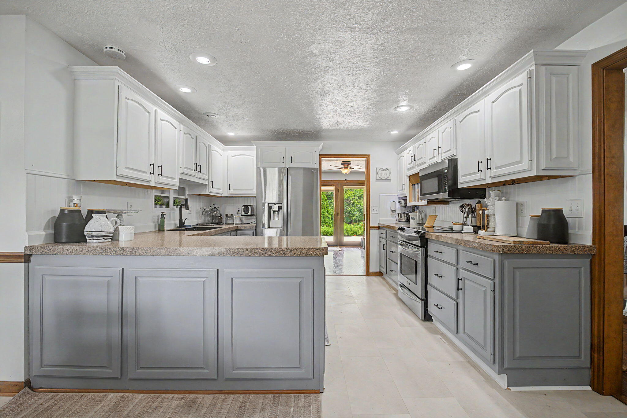 5696 Overbrooke Road Property Photo 8