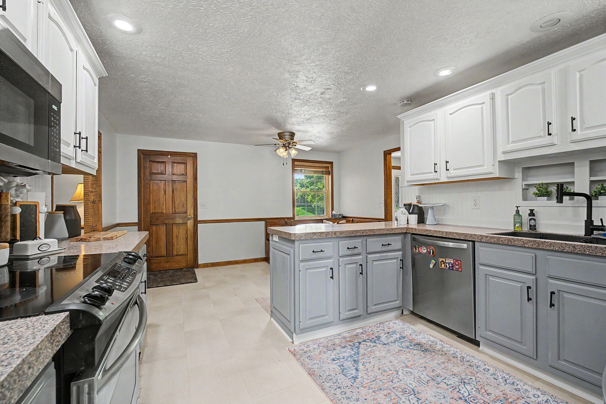5696 Overbrooke Road Property Photo 13