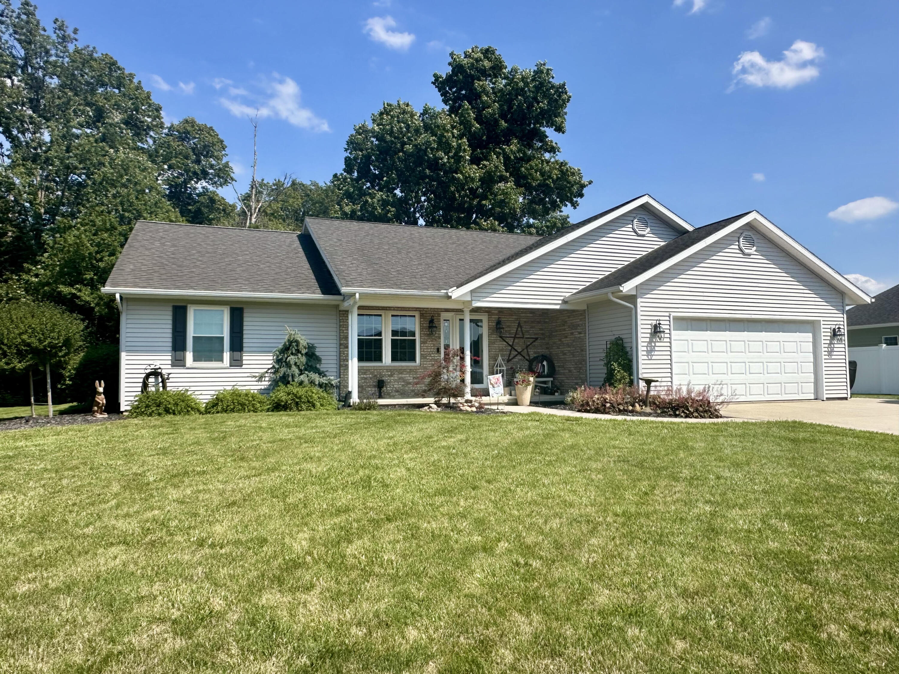 1906 Cinnamon Drive Property Photo 1
