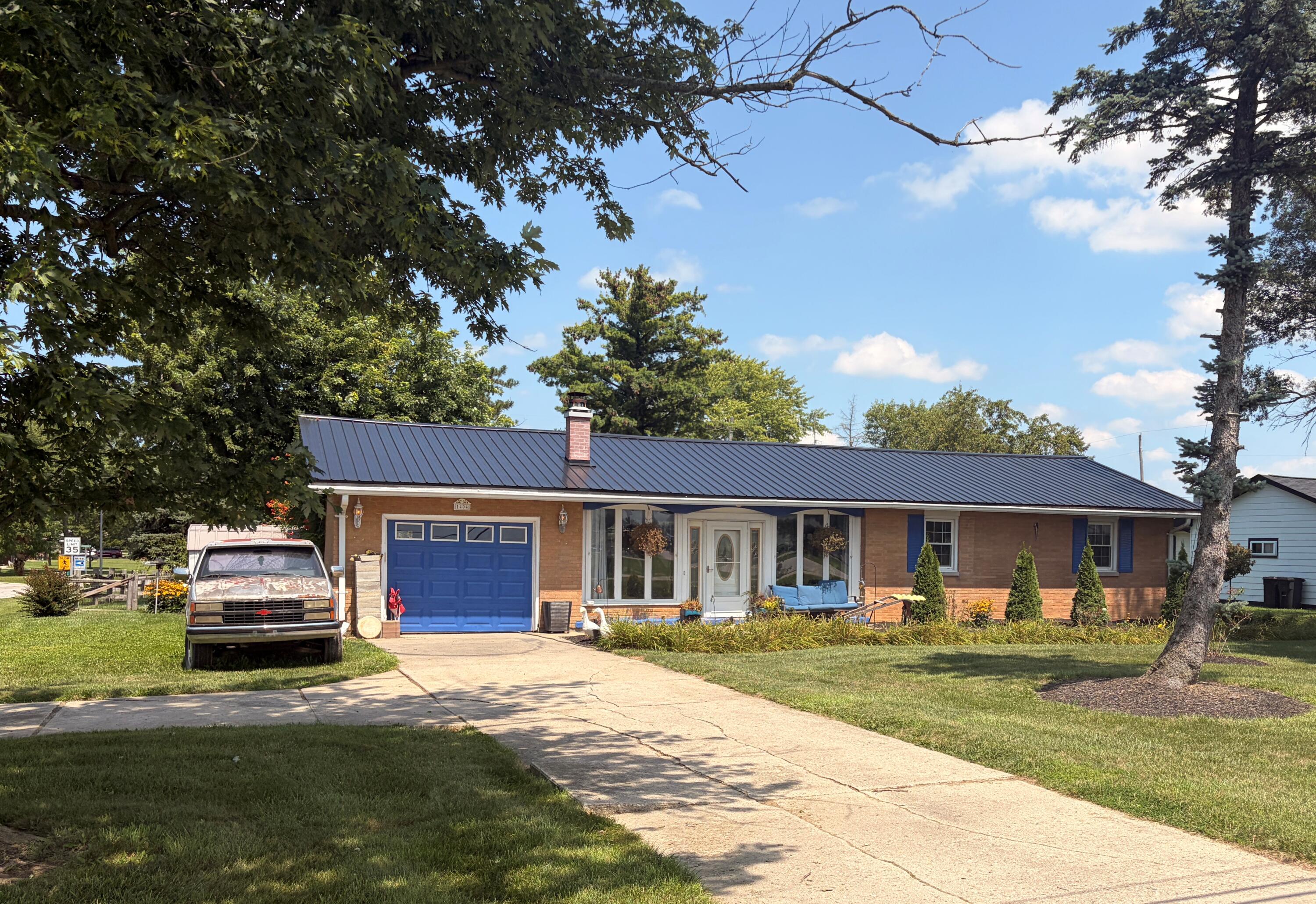 1404 Stephens Road Property Photo 1