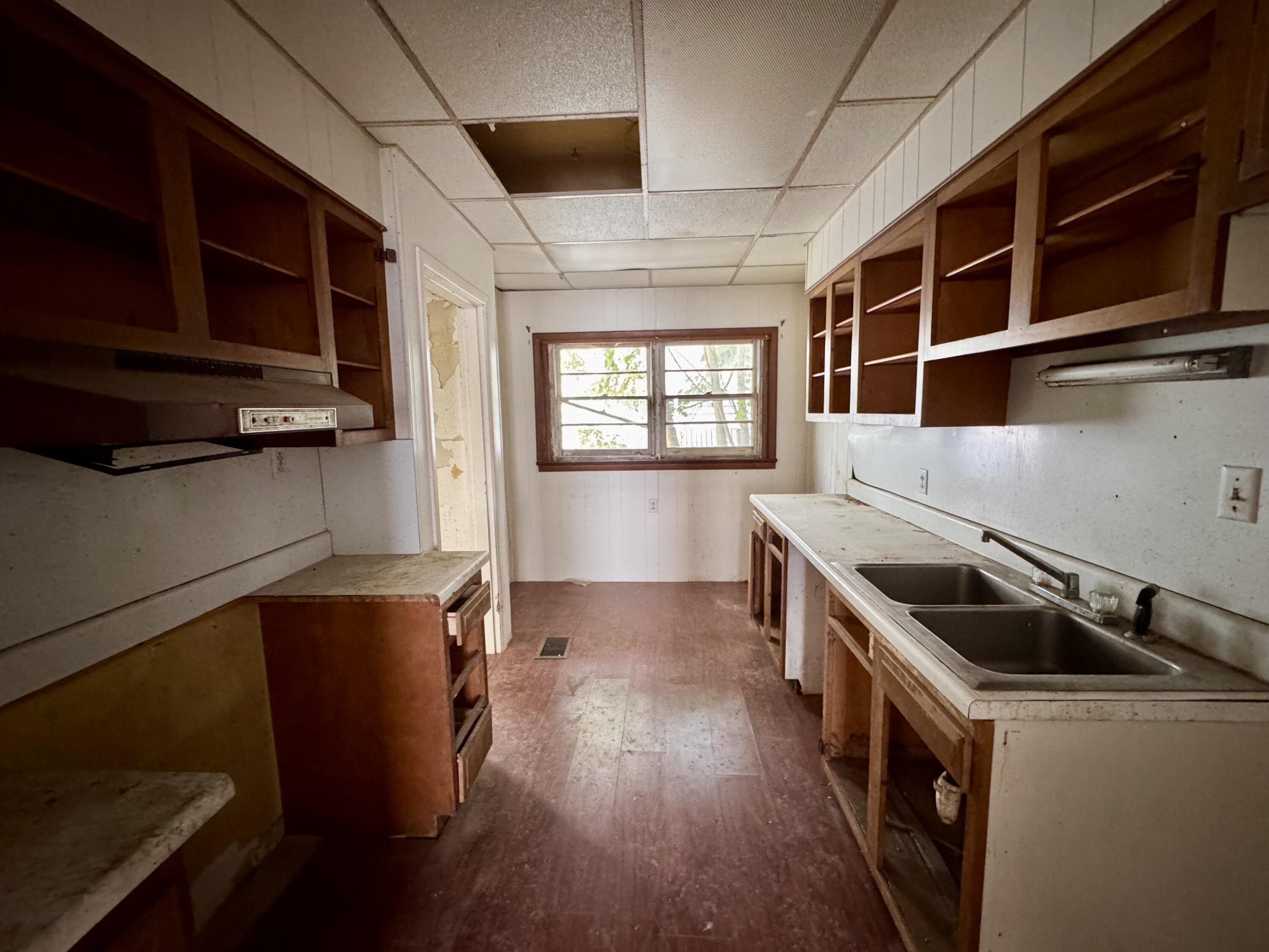 230 E Fairview Avenue Property Photo 7