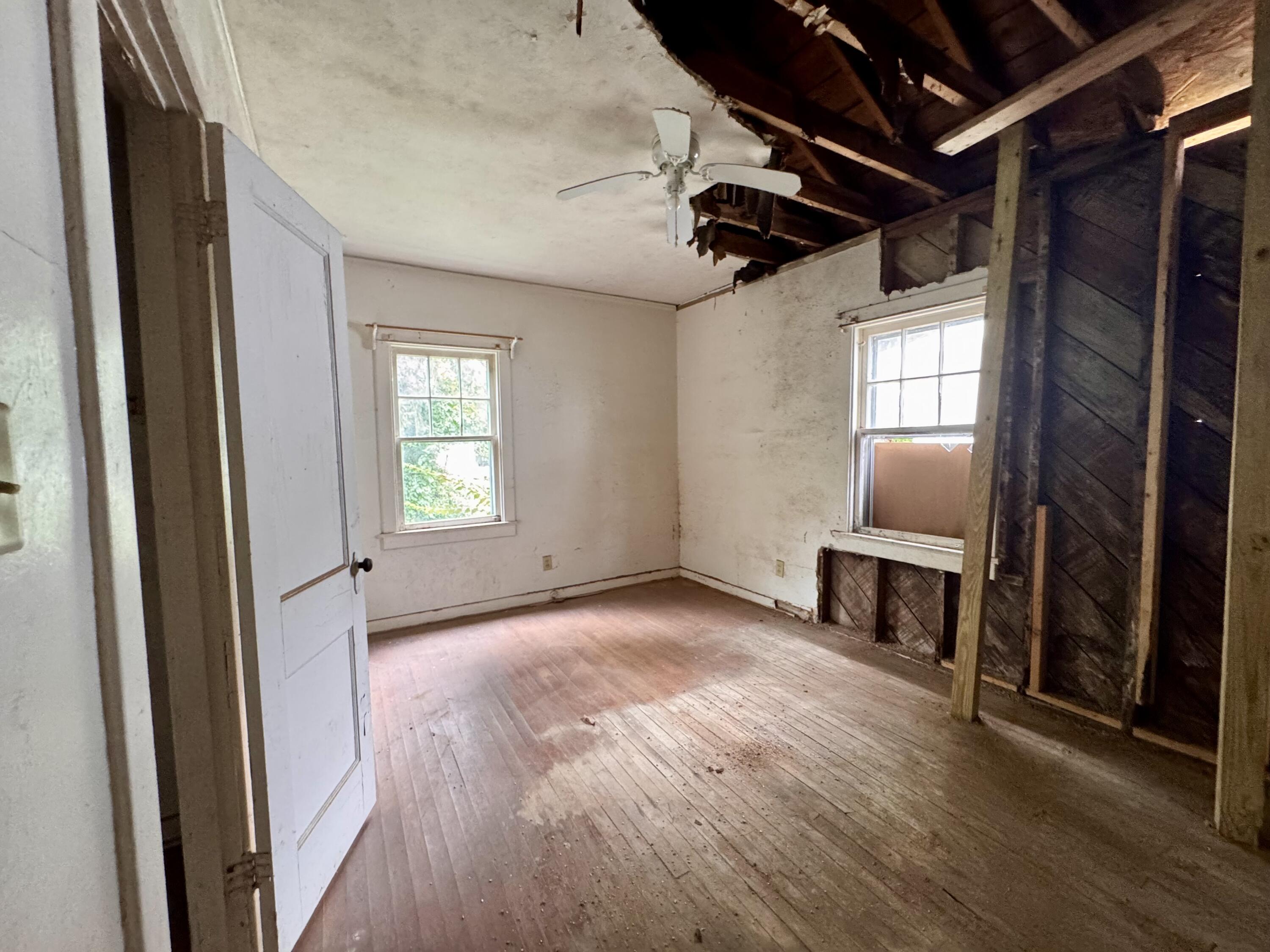 230 E Fairview Avenue Property Photo 10