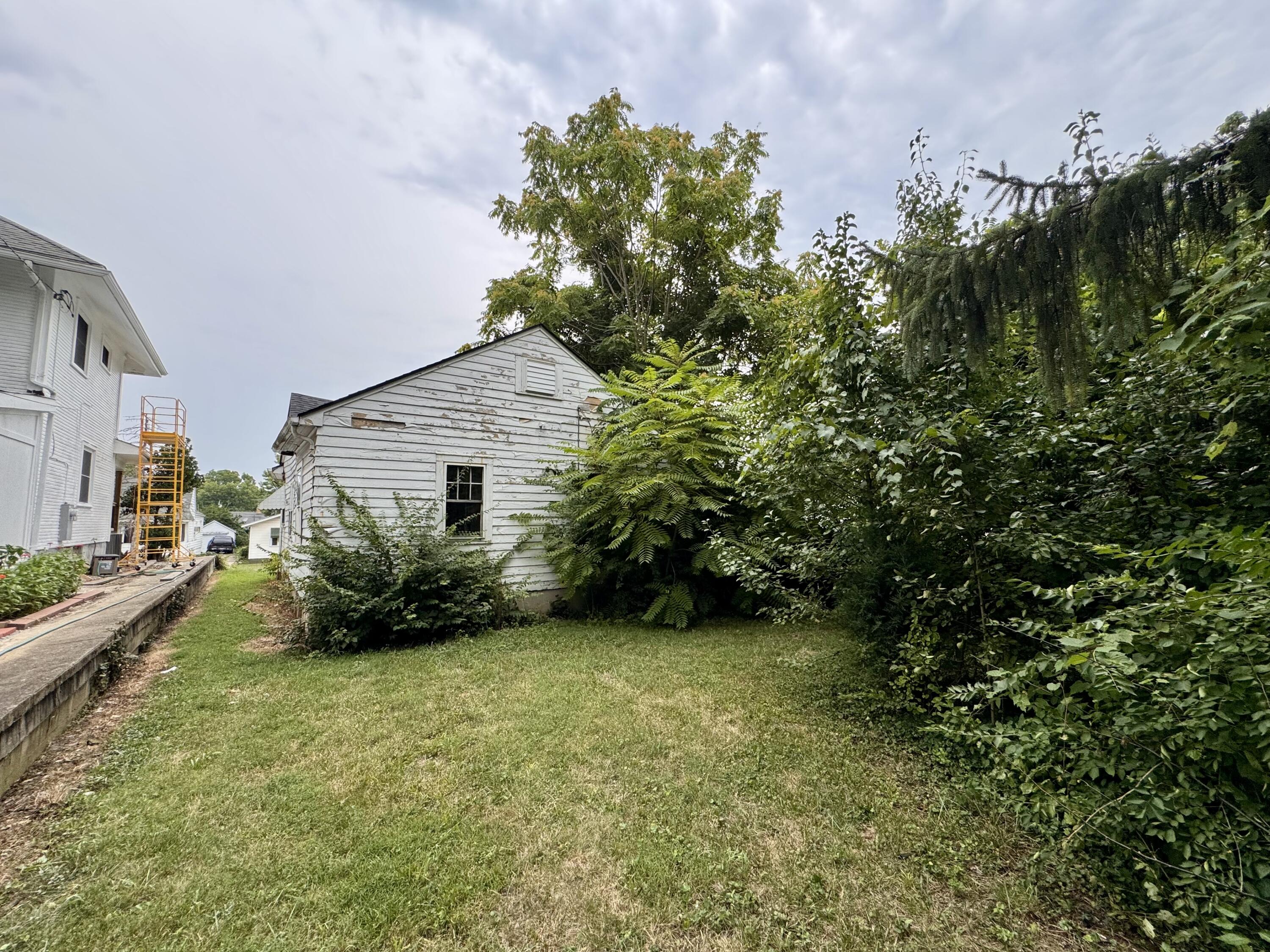 230 E Fairview Avenue Property Photo 13